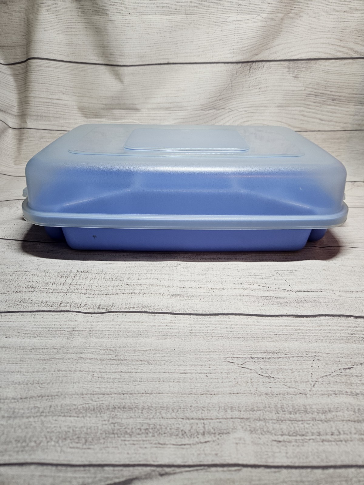 Vintage Rubbermaid Servin’ Saver Sectioned Fruit/Veggie Tray #0833 with Lid