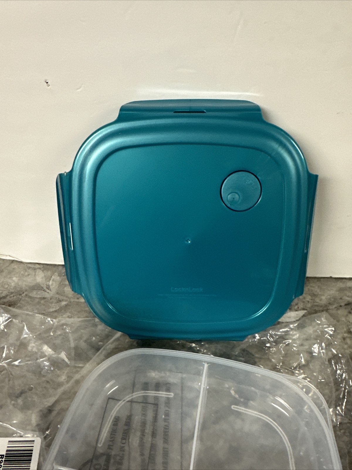 Lock N Lock Divided Food Storage Container W/Green Snap Lid 4 Divides Vent 1.4qt