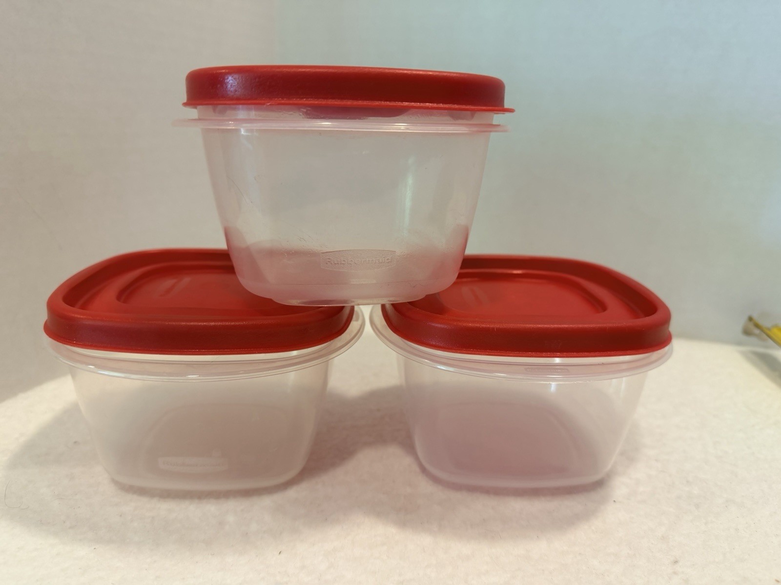 Easy Find Lids Food Storage Rubbermaid, 2 Cup, Racer Red, 6-Piece Set