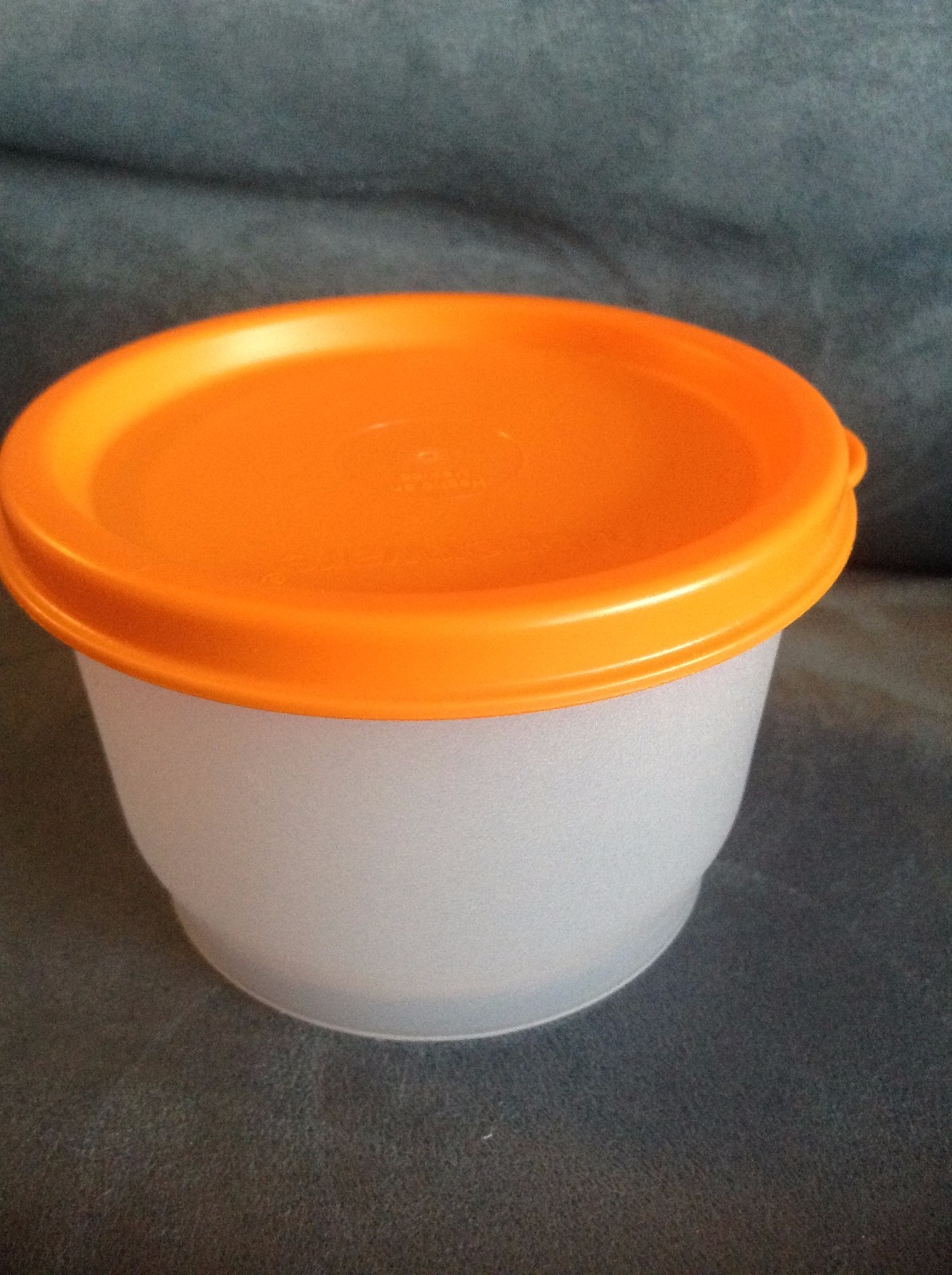 TUPPERWARE CLEAR WITH ORANGE LID 4 OZ SNACK CONTAINER (USED)