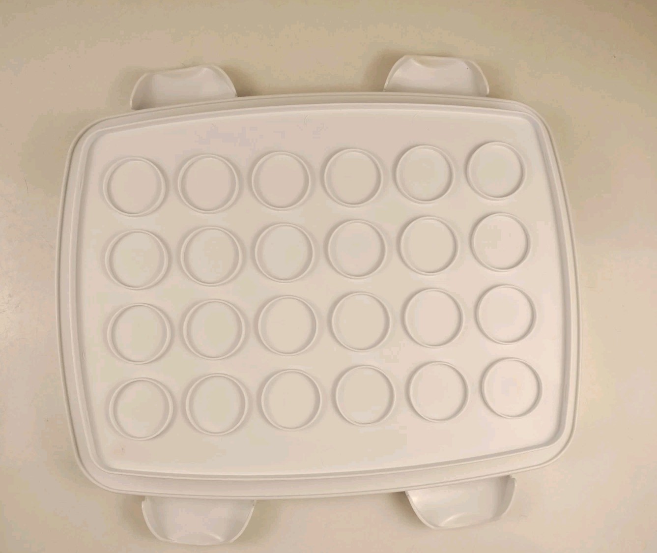 WILTON – Sheet Cake and Cupcake Carrier 3 in 1 Caddy – Plastic – White