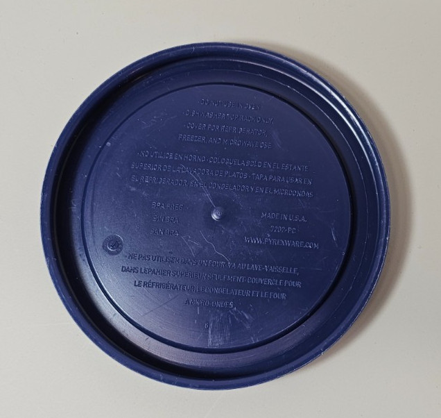 Pyrex Plastic Replacement Dark Blue Lids 7201, 7401, 7200, 7202 Lot of 5