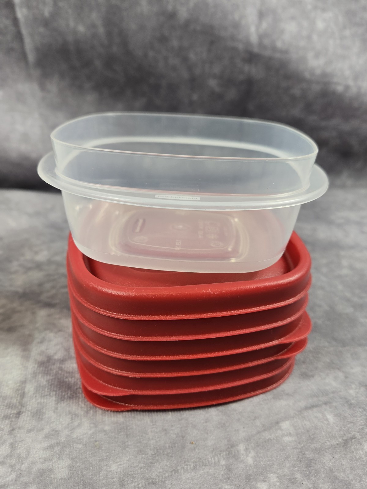 Rubbermaid Storage Containers Square 1.25 Cups Easy Find Lids Racer Red 7J56 USA