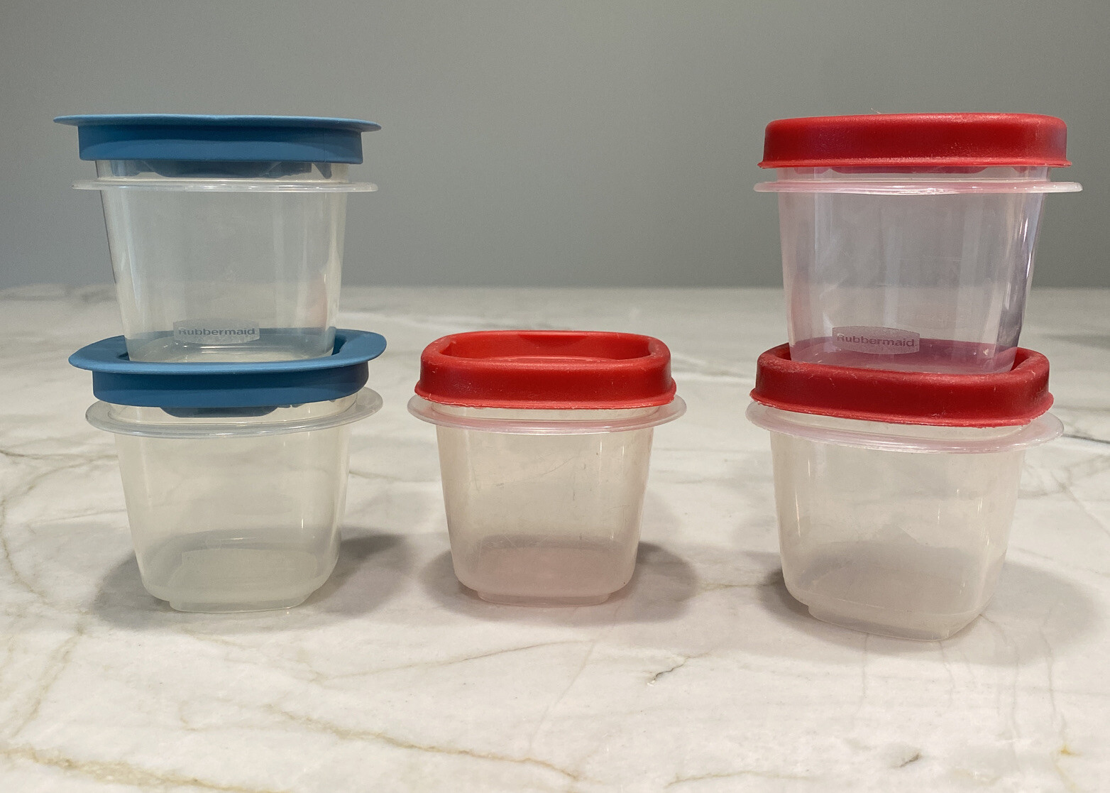 5 Rubbermaid Easy Find Red & Clear View Blue Lid Square 1/2-Cup Food Storage