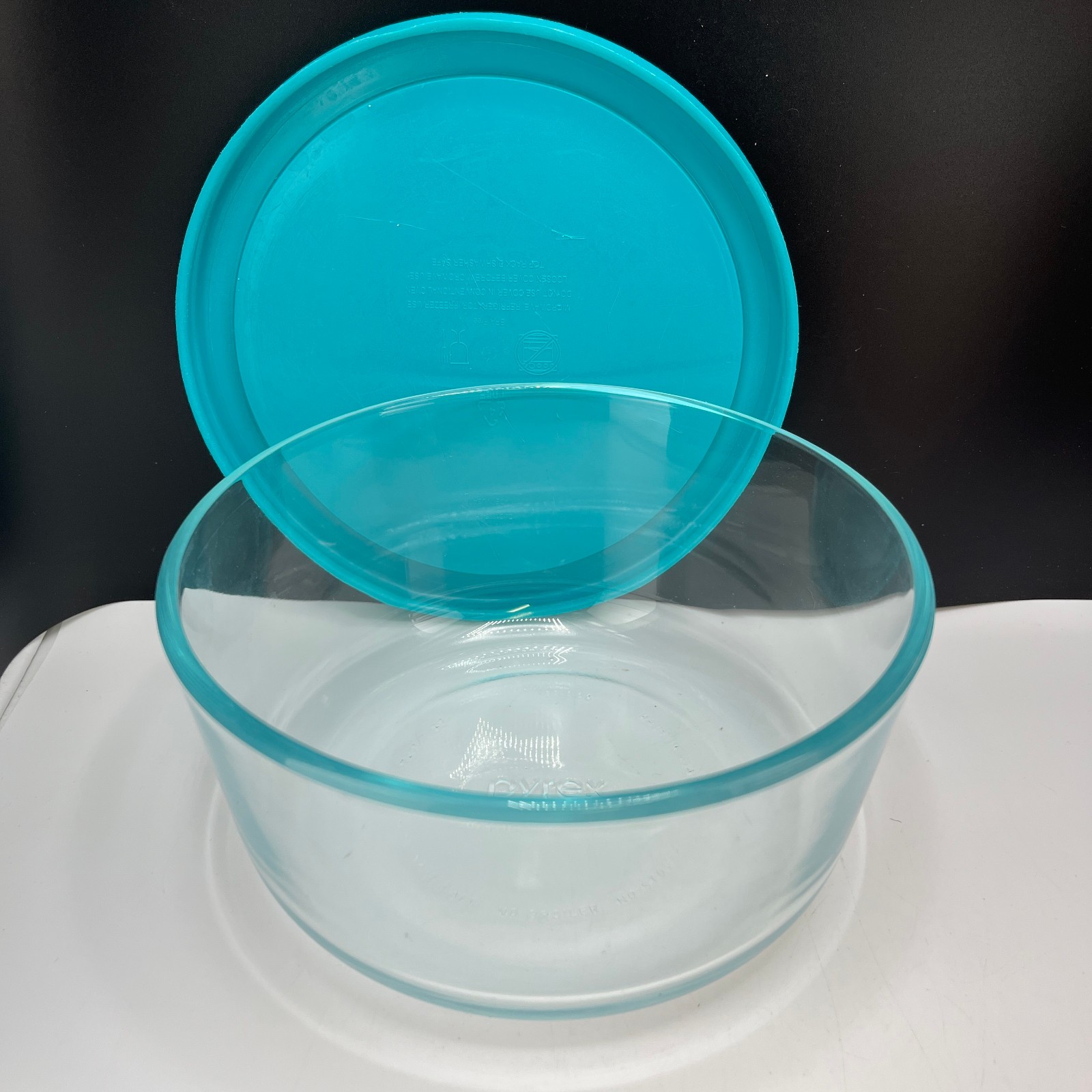 Lot of 5 Pyrex Storage Bowls Clear Three 1 cup One 2 cup and One 4 cup with Lids