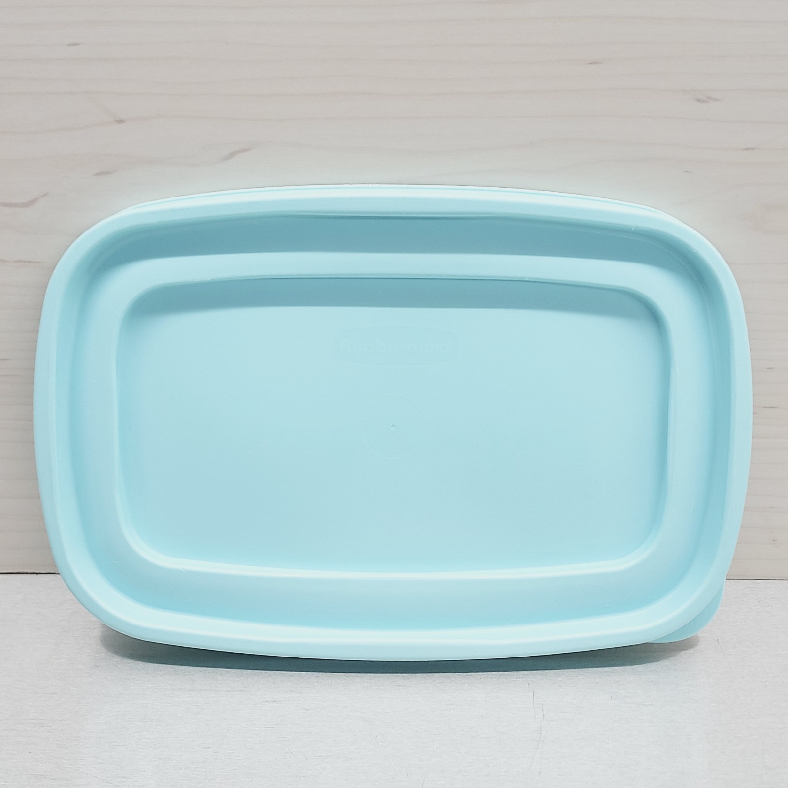 Rubbermaid Easy Find Lid 1Z08 Light Blue Rectangular Replacement Container Lid