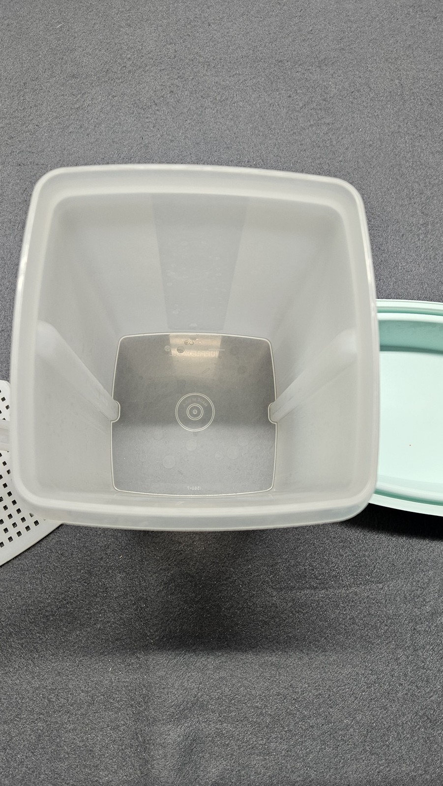 Vintage Tupperware Square-R-Round Container 1640-1 with Drainer Insert & Seal