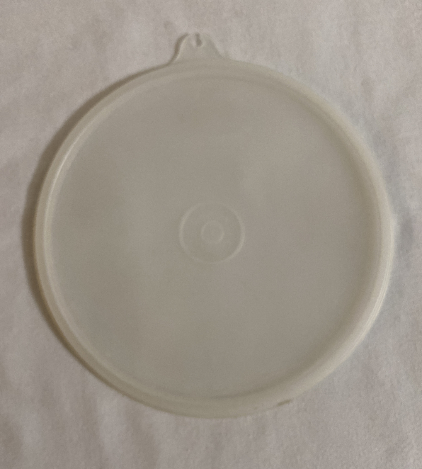 Vintage TUPPERWARE Clear White #227-41 Replacement ‘C’ Tab Lid – 6.25”