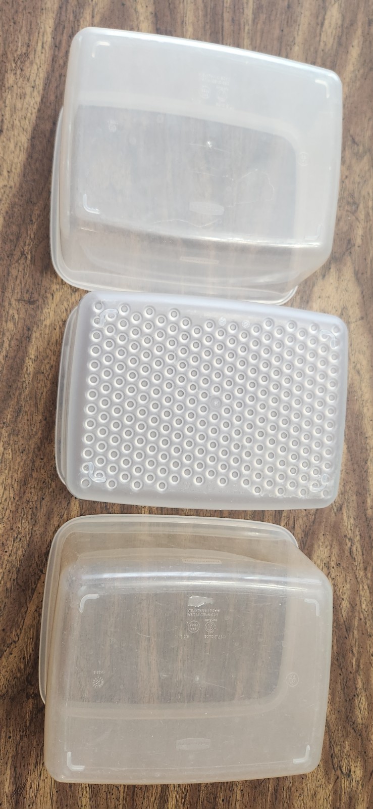 3 Rubbermaid FreshWorks 17.3c 4.1L Produce Saver Vented Food Storage Containers
