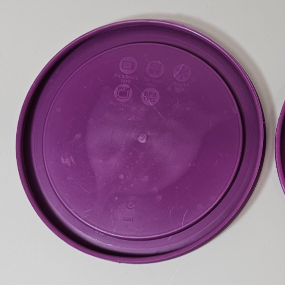 Pyrex Purple Plastic Replacement Lids 7201, 7401 Lot of 2