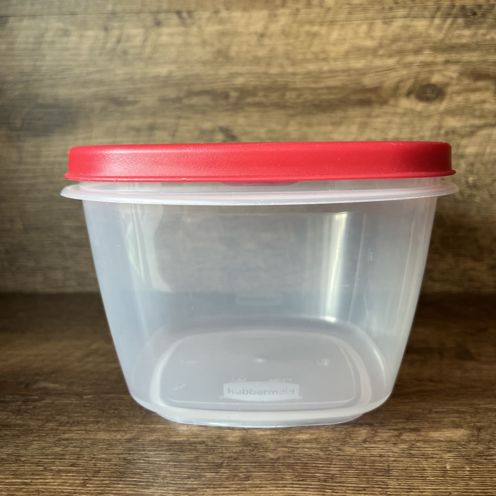 Rubbermaid 7 Cup 1.6 L Containers 7J63 Easy Find Red Snap Lid Vented VERY NICE!