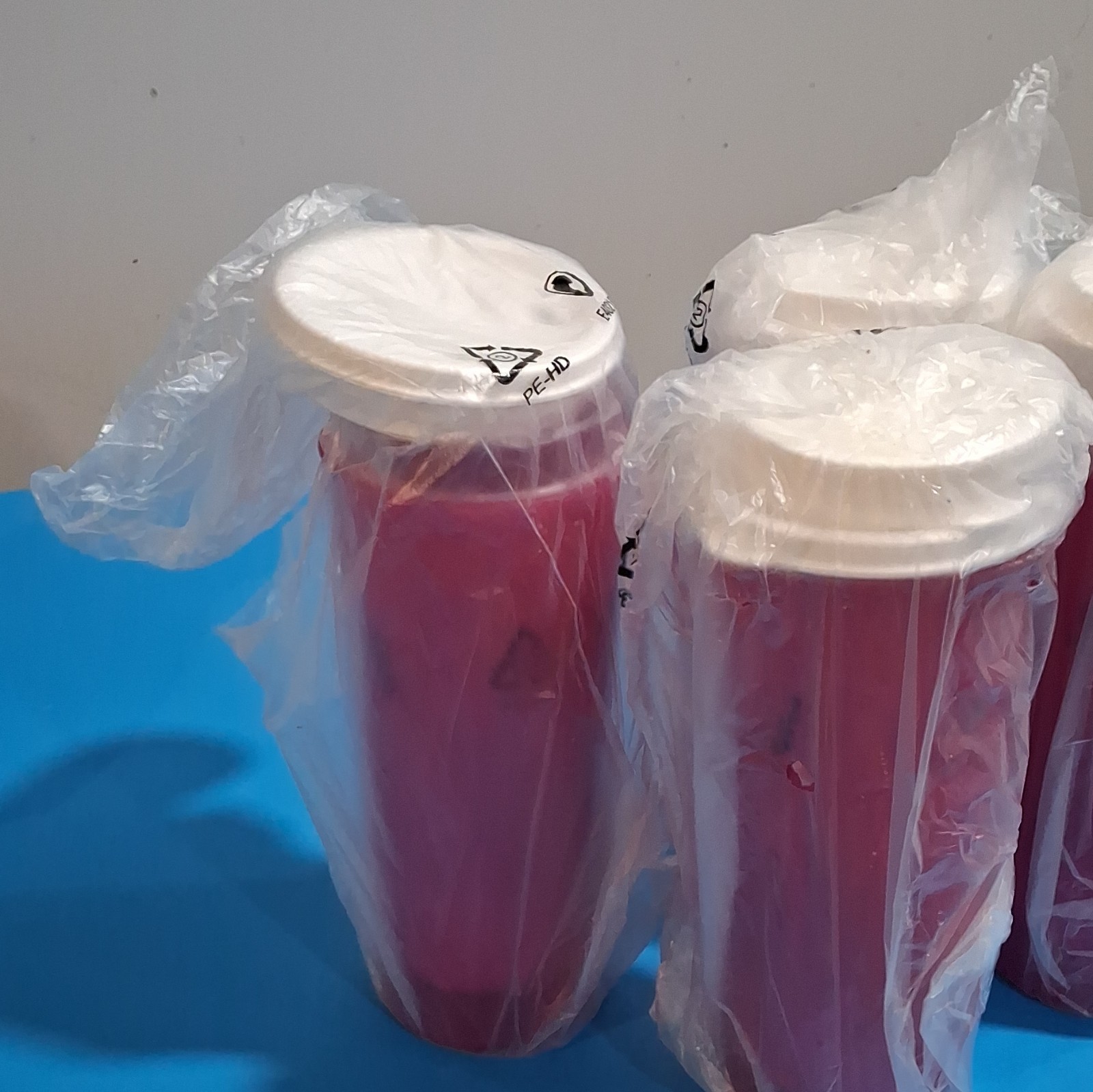Tupperware 15 oz Stackable Tumblers Pink/Purple w/ White Snap Lids Set of 12