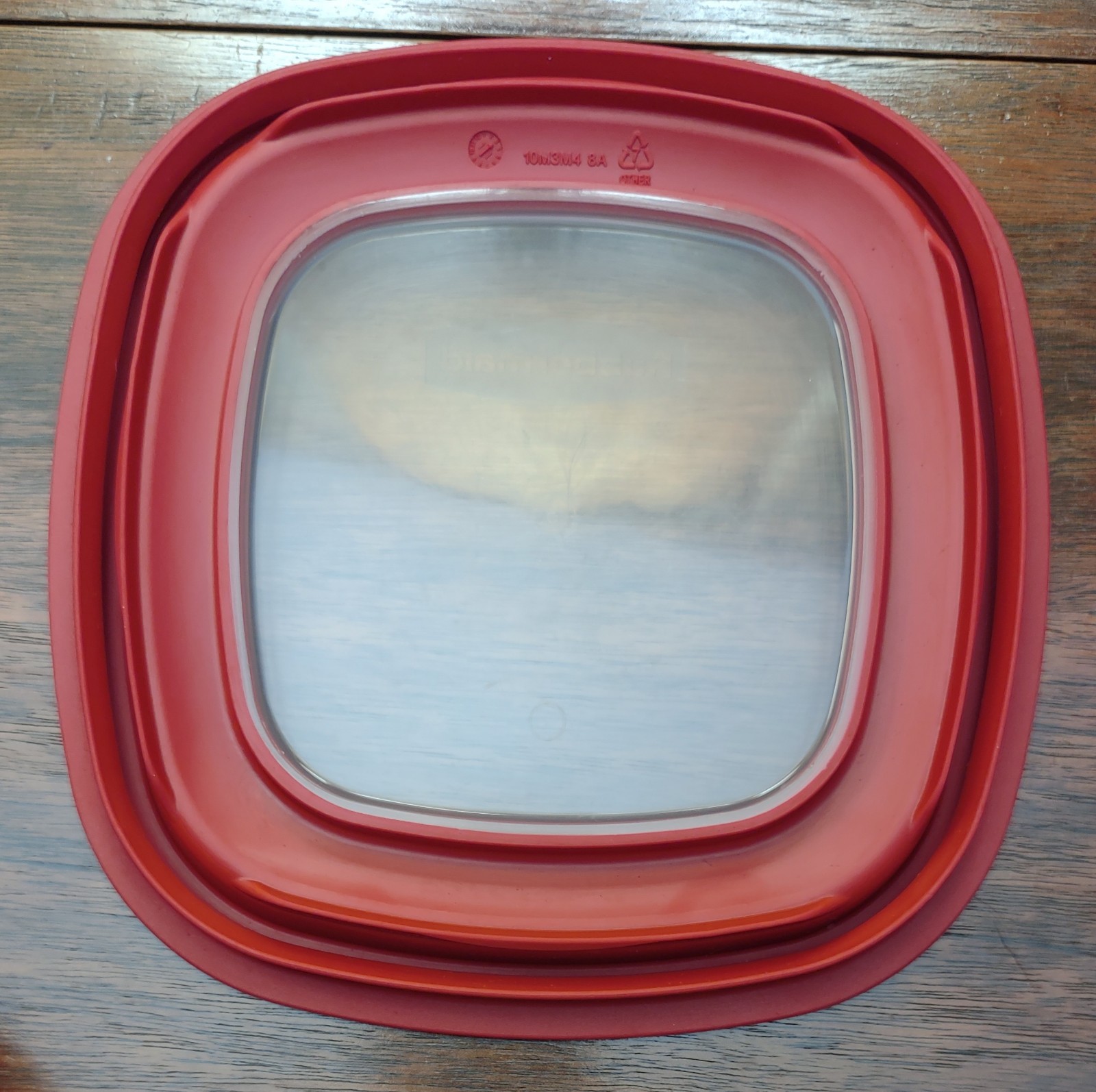 Lot Of 6 Rubbermaid Premier Square Snap Lid Replacement 7″ Red 10M3M4 LIDS ONLY