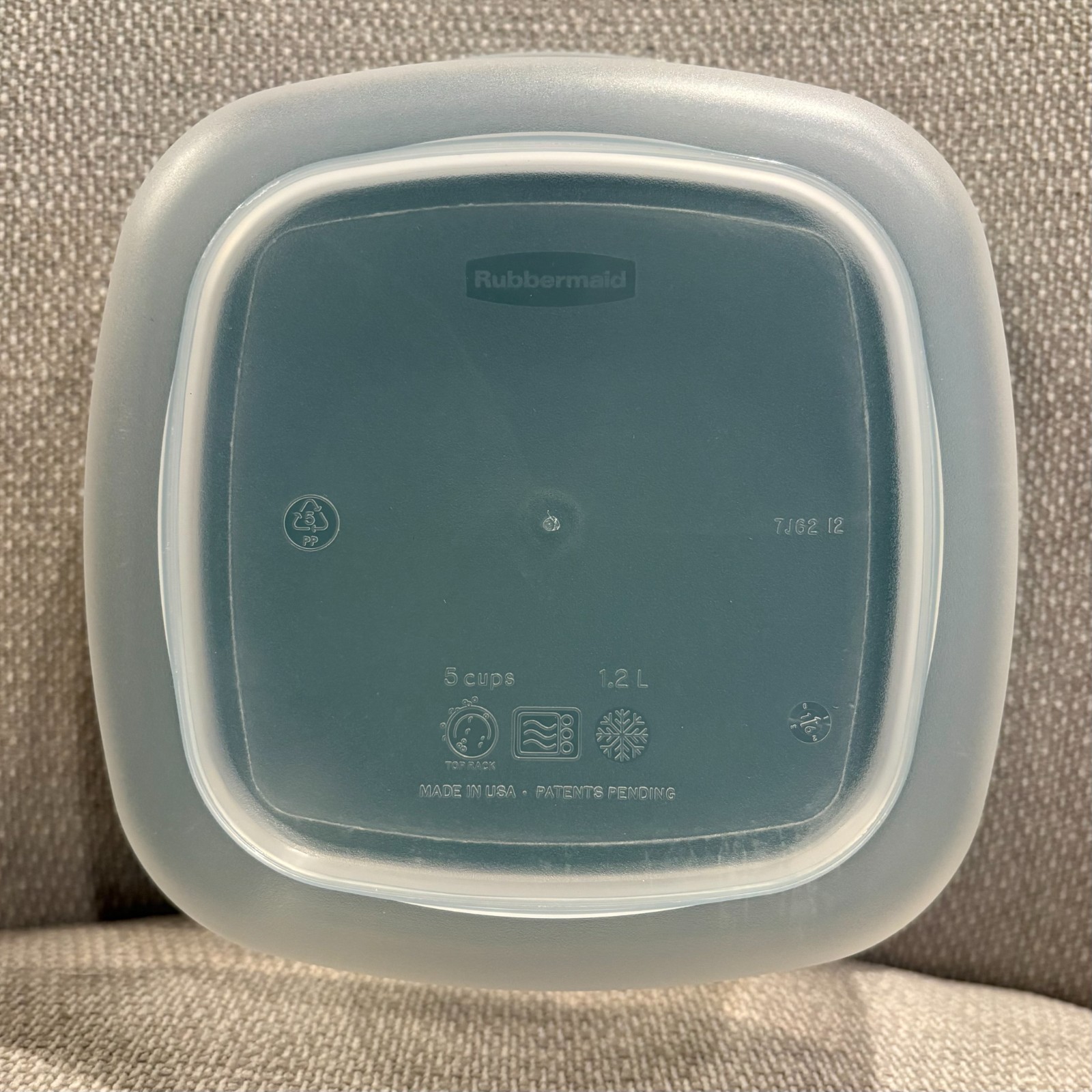 Rubbermaid Set of 2 Servin’ Savers – 3 & 5 cups size – Dark Green Lids