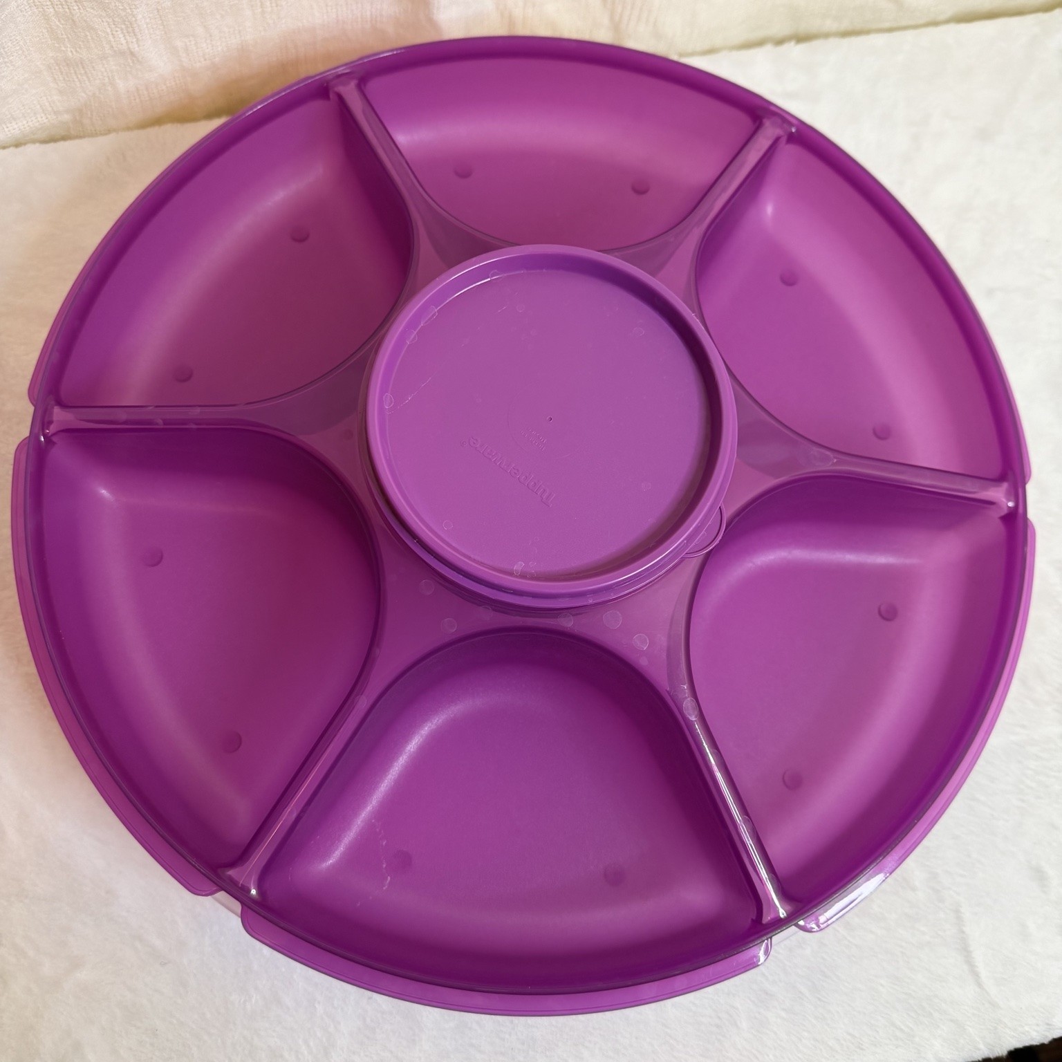 Tupperware Serving Large Divided Veggie Party Tray With Lid Dip Bowl Purple