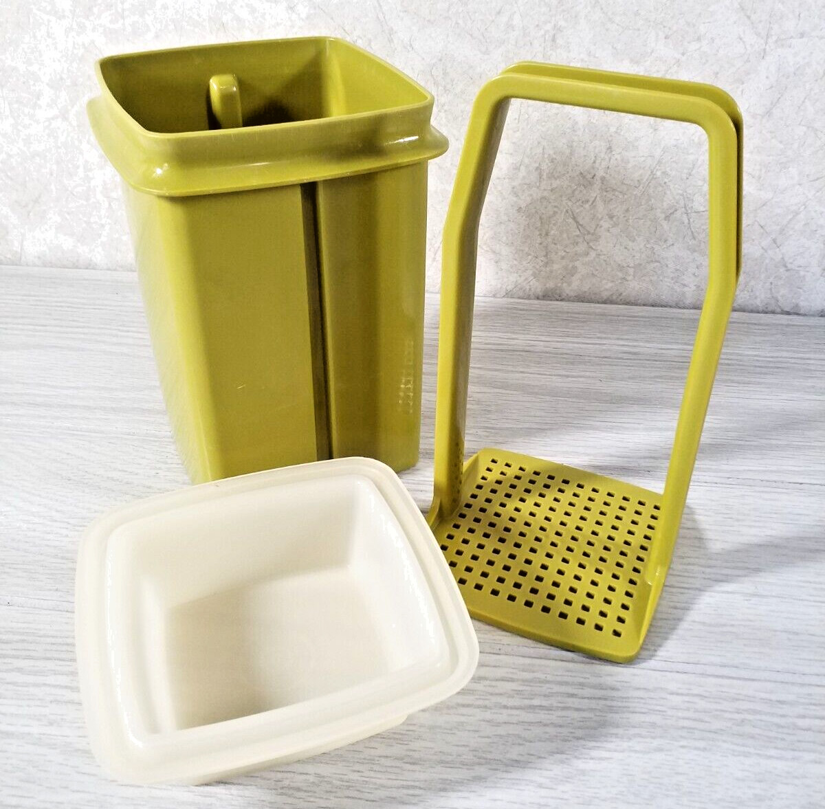VTG Tupperware Pick-A-Deli Pickle Keeper 3 Pieces #1330 Green