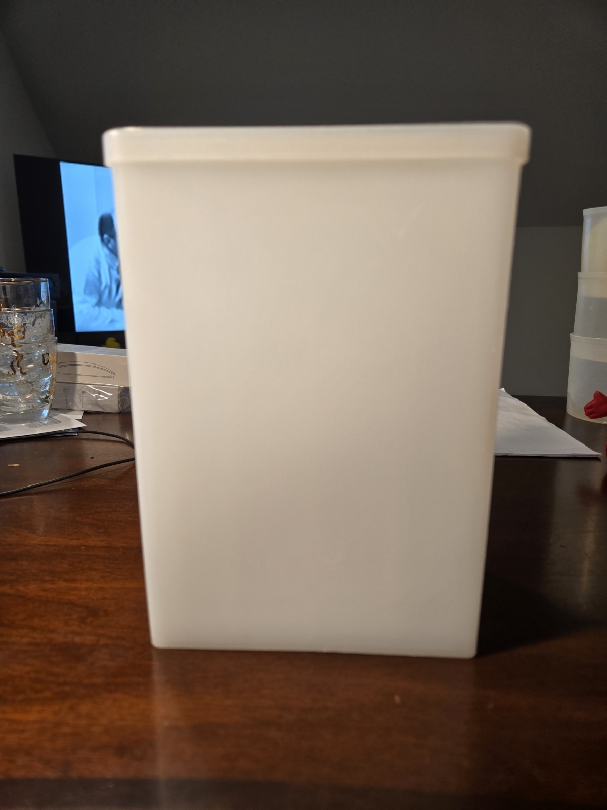 TUPPERWARE “Big Freeze” Ice Cream Freezer Box Container With Lid Vintage 484-2