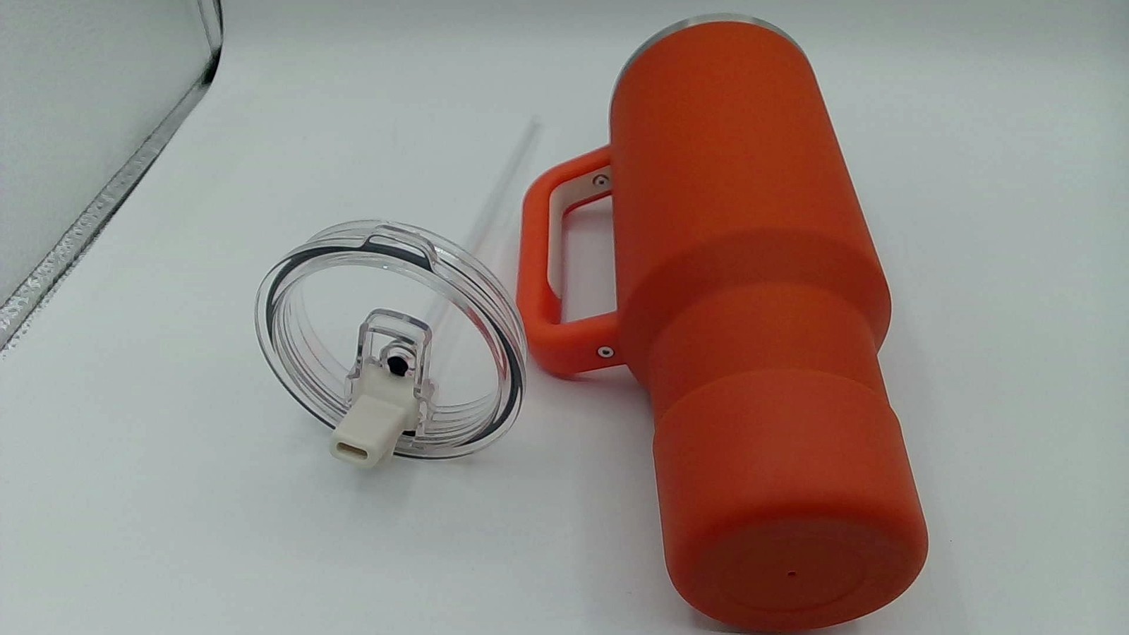 SILICANICE Desert Clay Insulated Stainless Steel Tumbler W/ Detachable Straw