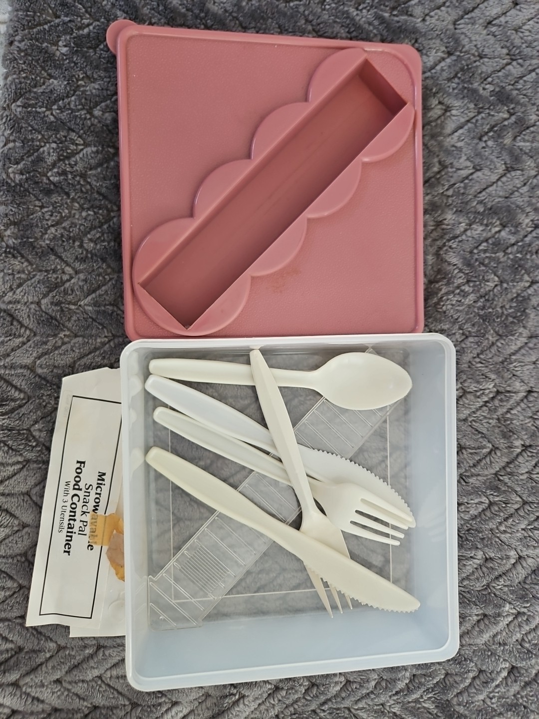 Snack Pal Microwavable Food Container with Utensils VINTAGE Giftco