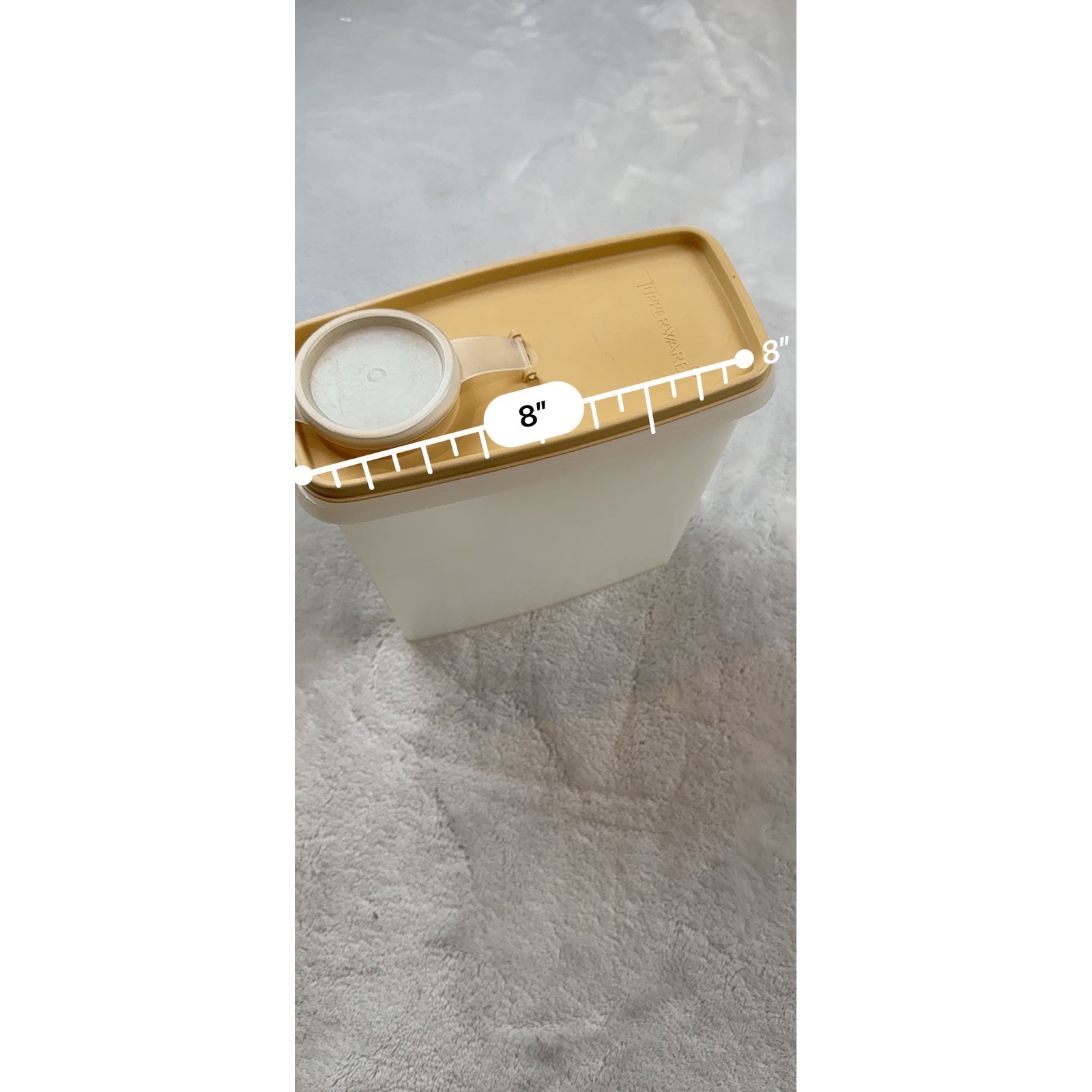 Tupperware Cereal Dispenser Container Tall Beige Lid Pour Spout 471-11