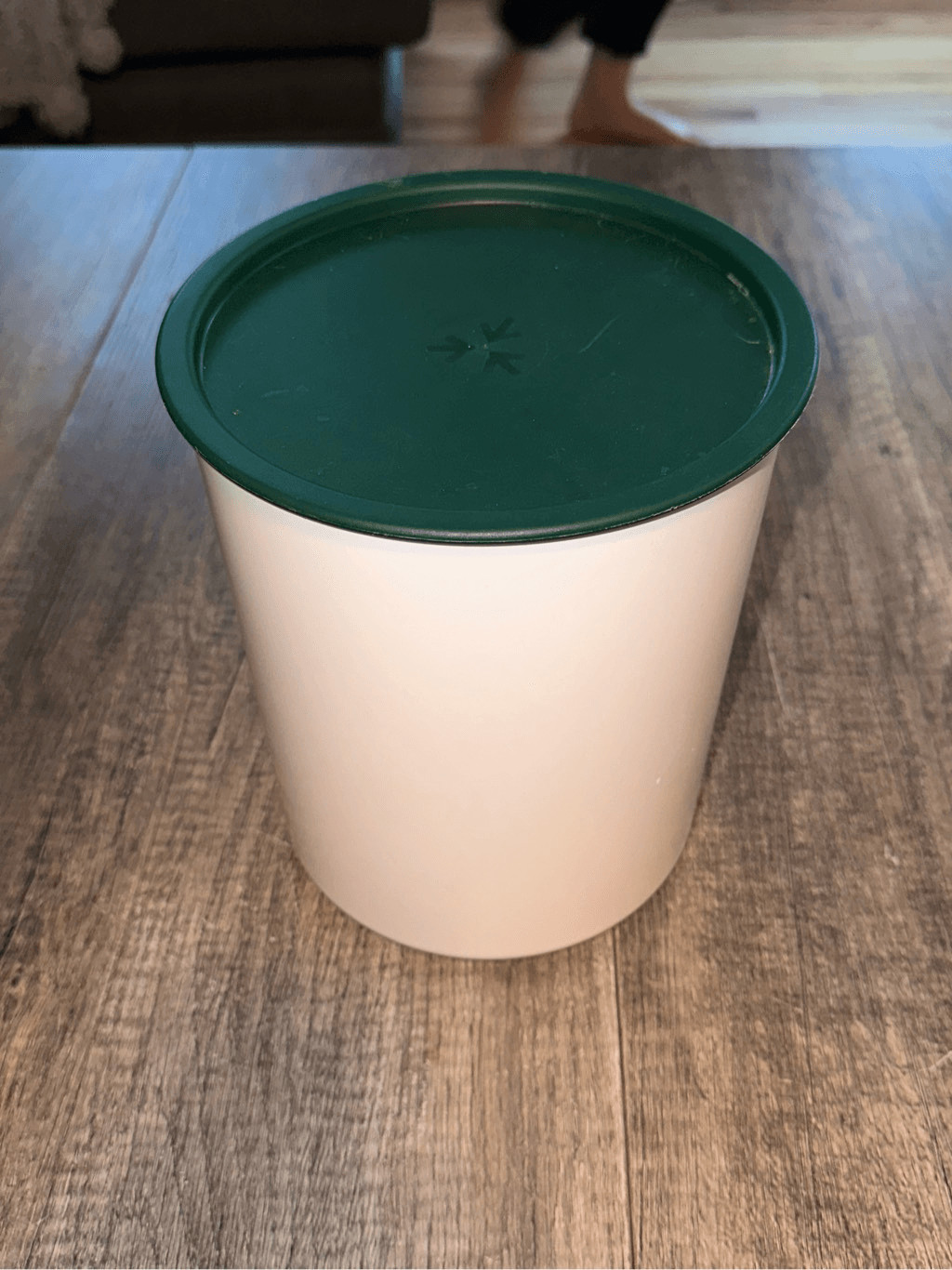 Tupperware White One Touch Canister Set of 4Hunter green lids