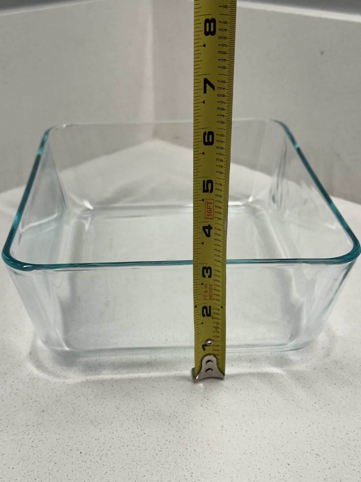 Pyrex 11 Cup Glass Storage Container with Red Lid, 2.6L