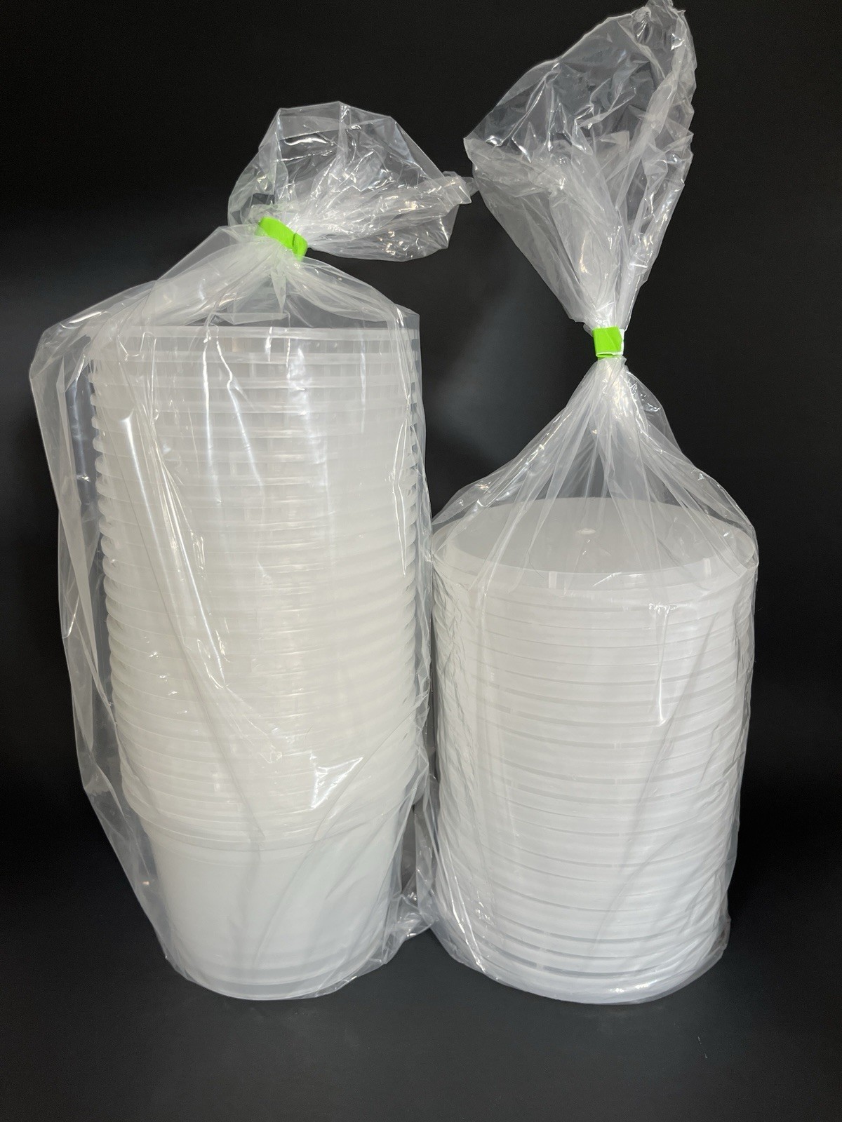 16oz Heavy Duty Round Plastic Food Takeout Containers with Lids 24 sets
