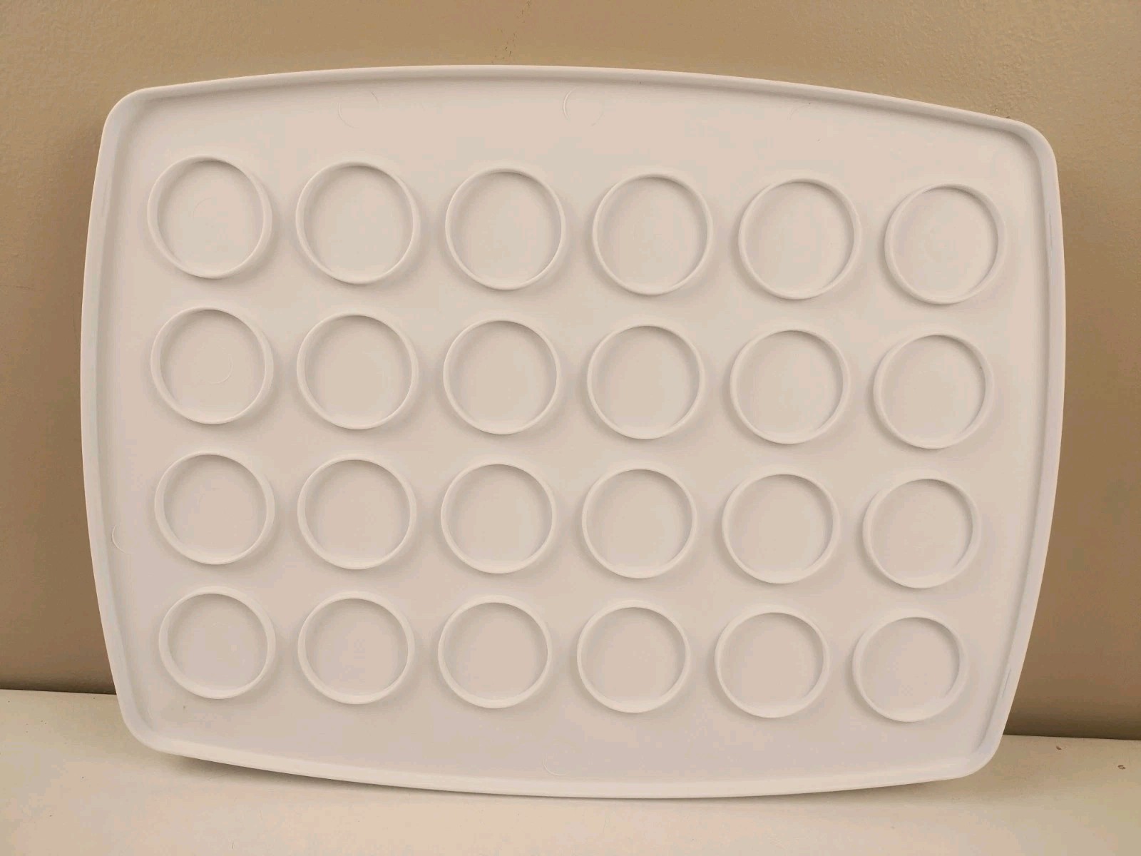 WILTON – Sheet Cake and Cupcake Carrier 3 in 1 Caddy – Plastic – White