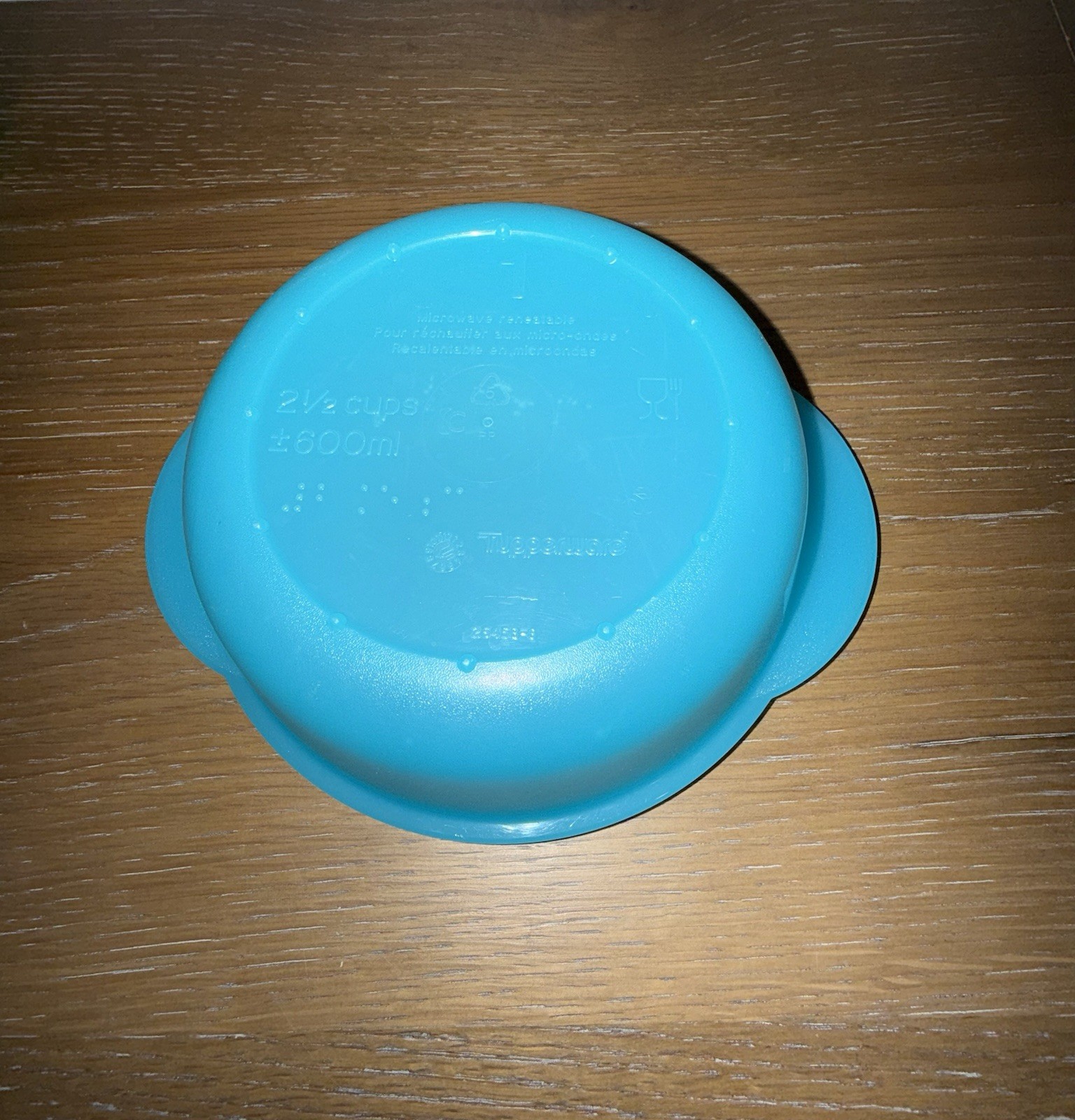 Set of 2 Tupperware CrystalWave Blue Round Storage Containers, Vented Lids