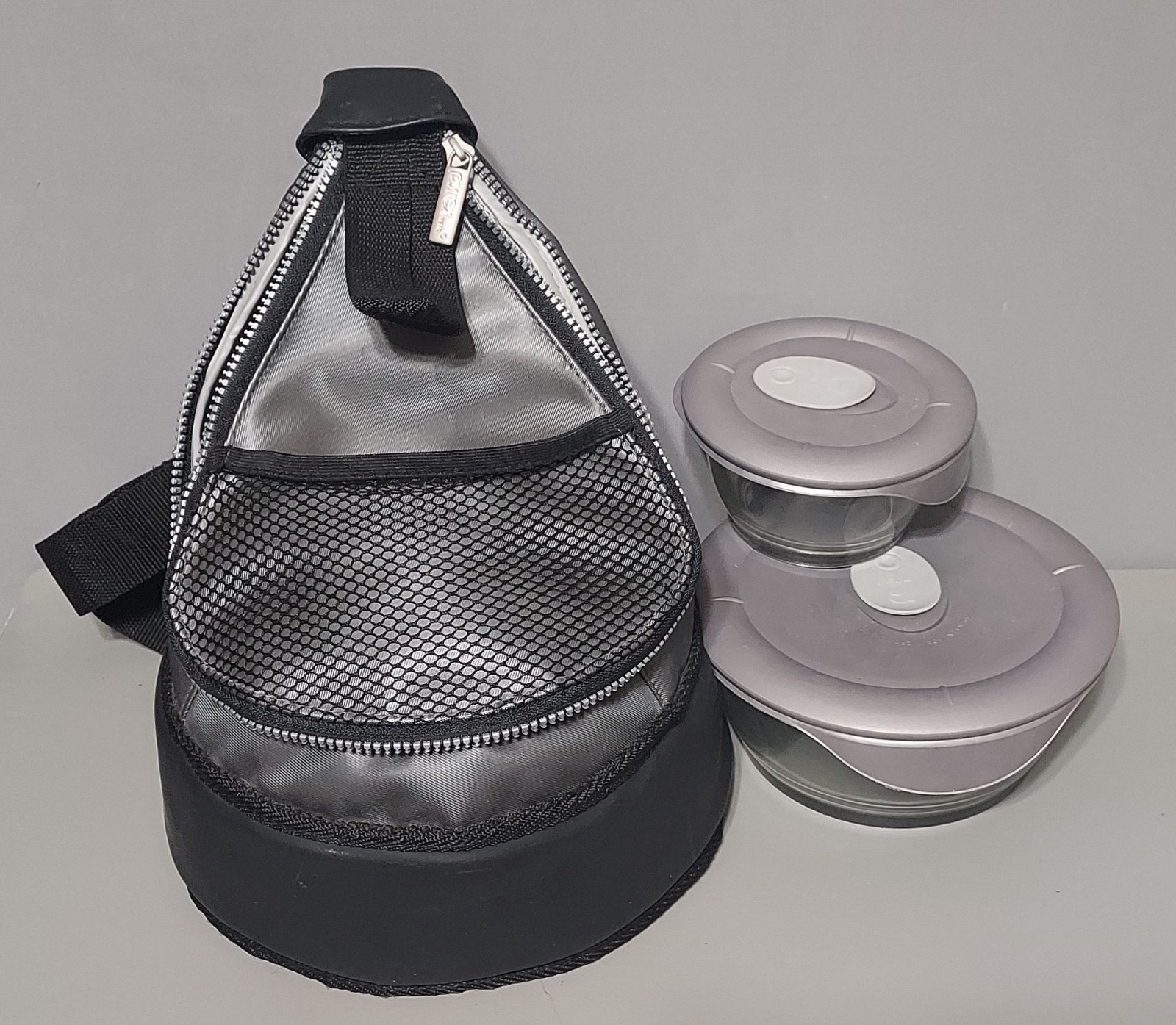 Pyrex Portables The Way to Go Storage Bag & 2 Bowls w Lids – Gray & Black