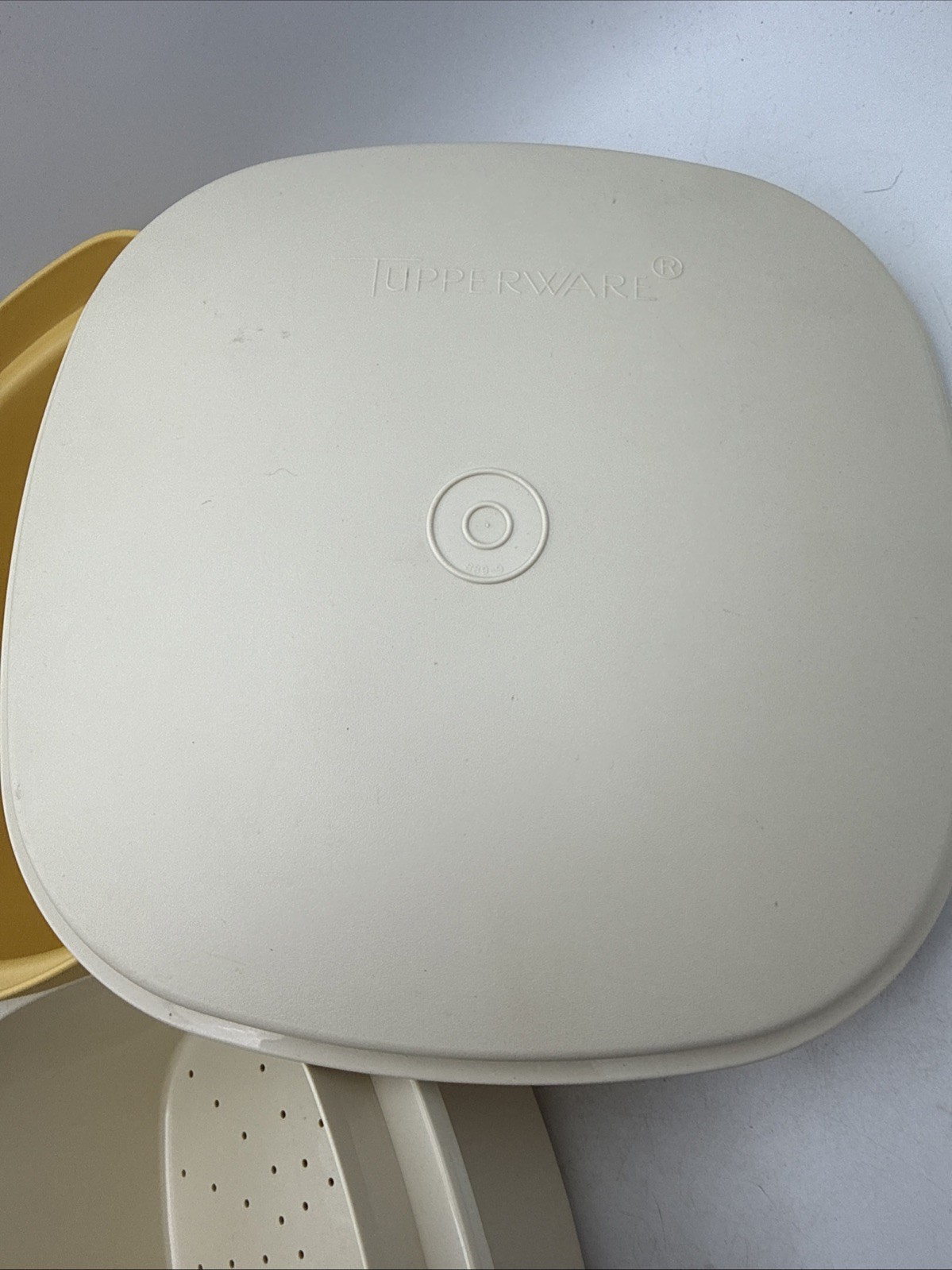 Vintage 3 Quart Tupperware Harvest Gold Steam N Store Steamer 888 Strainer w Lid