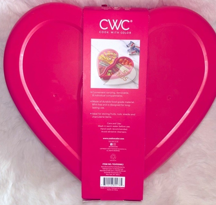 TARGET Valentine Best Friends Heart-Shaped Snack Box SNACKLE Box Red