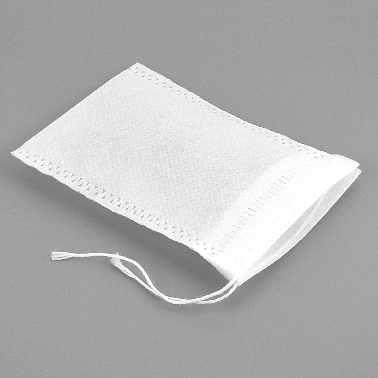 100 Pack Drawstring Bags, Disposable Small Mesh Bags 3.1 x 4 Inches, White