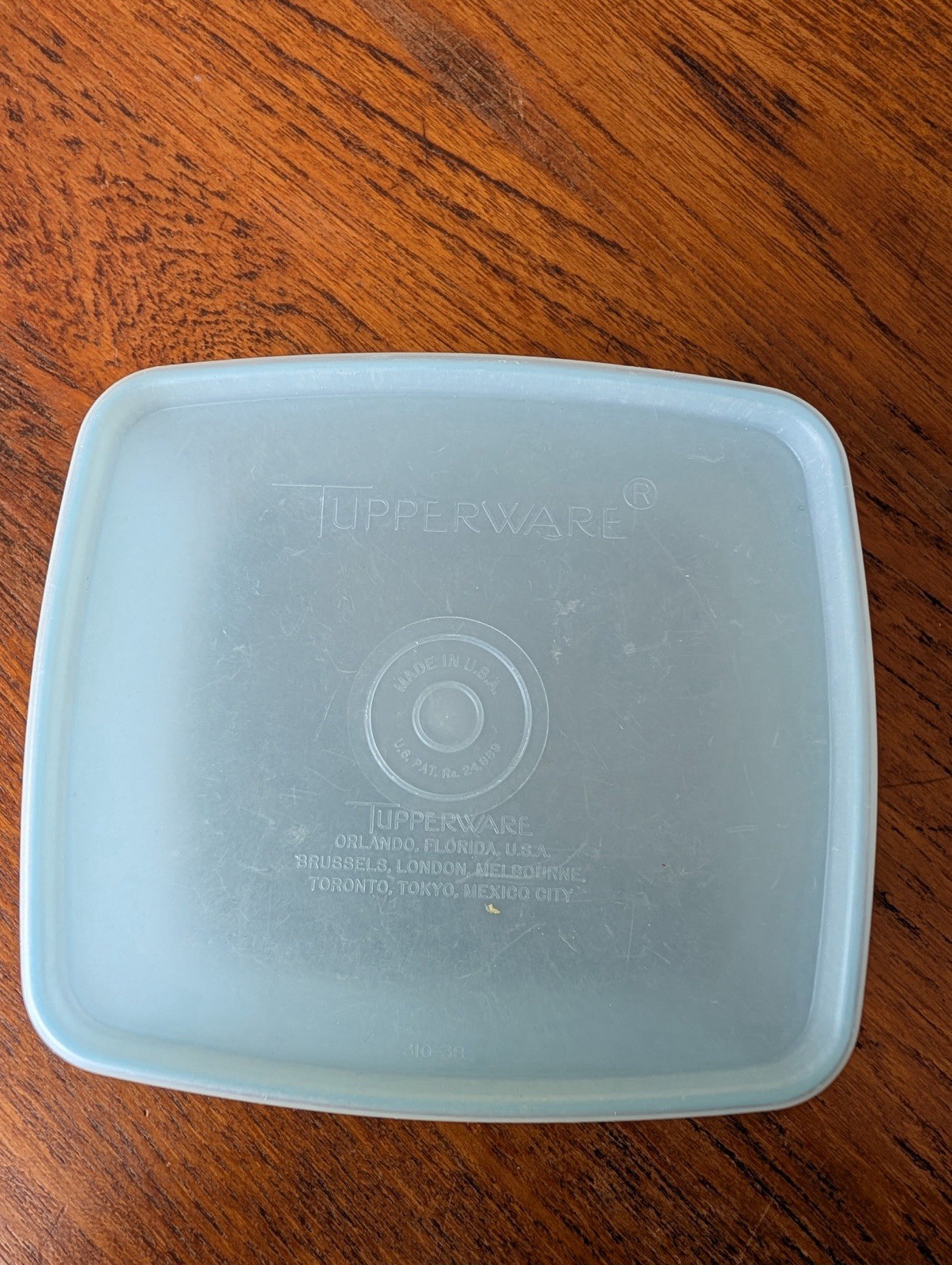 Vintage Tupperware 670 Sandwich Keeper Storage Container Blue w/ Clear Lid