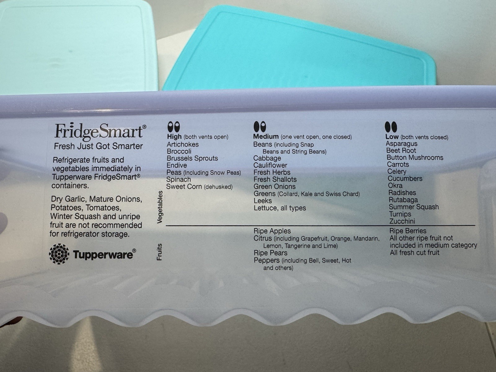 Lot 3 Tupperware FridgeSmart Containers Variety Lids 2 Rectangle 1 Square VGUC