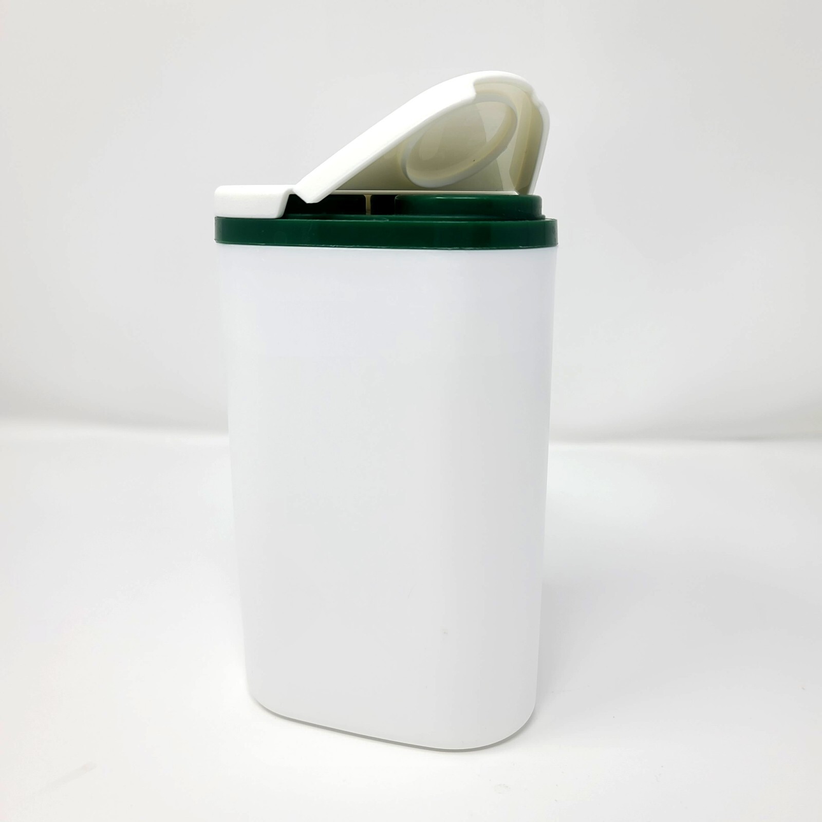 Tupperware Triangular Shaker #1630 for Parmesan Cheese or Spices White & Green