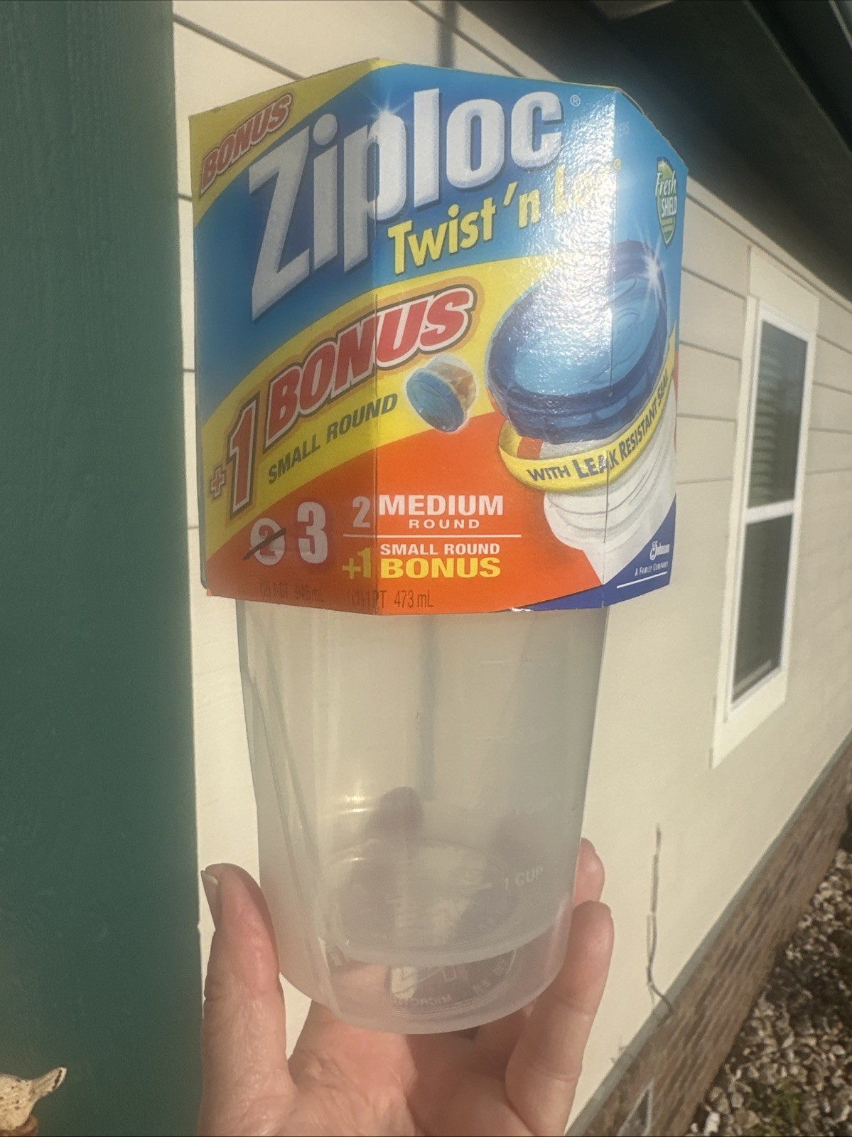 NEW Ziploc Twist n Lock Loc 3 Pack Round Plastic Containers Lids 2-1 Qt & 1- Pt
