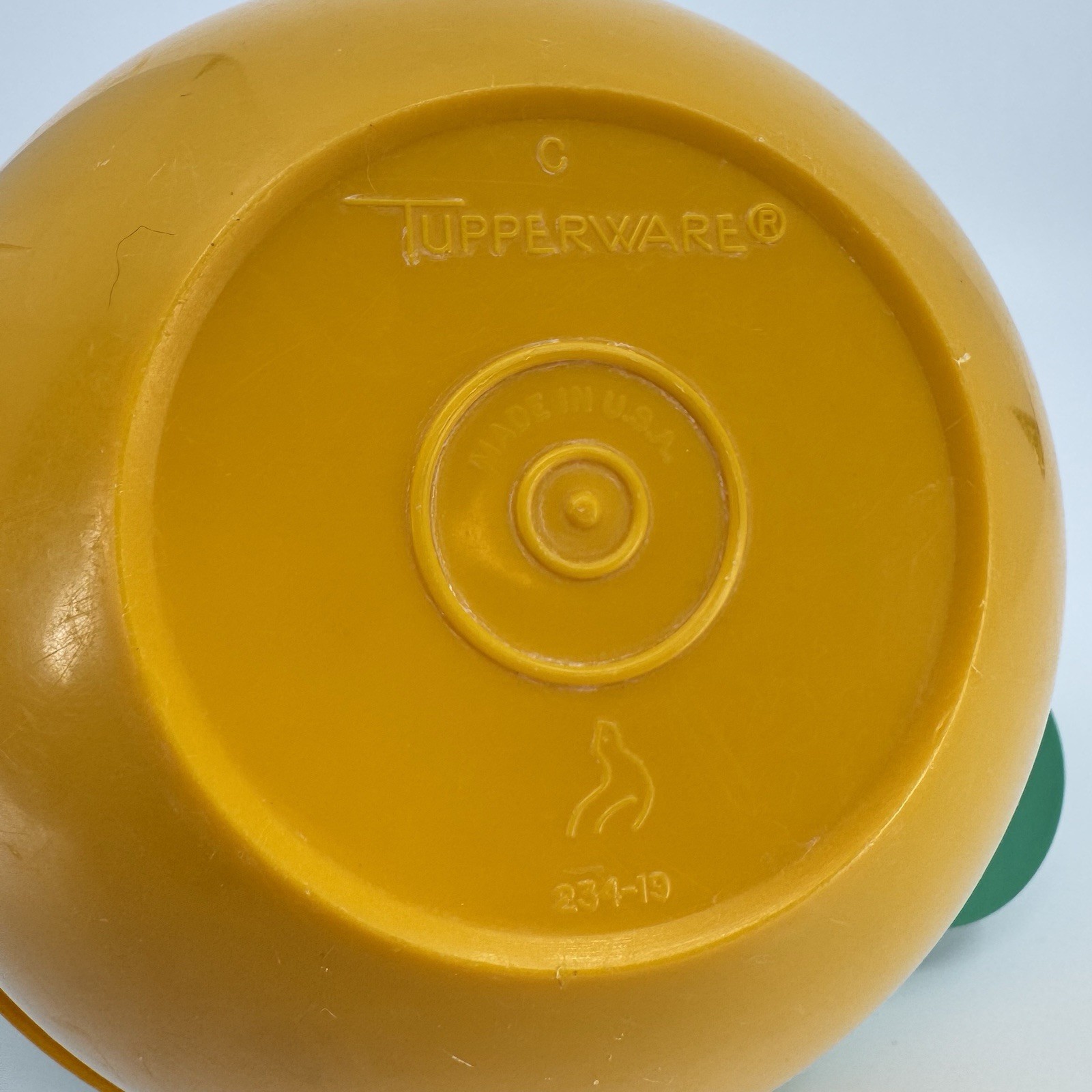 Vintage Tupperware Yellow 6 Inch Bowl #234-19 & Crystalwave Vent Lid 2648-A