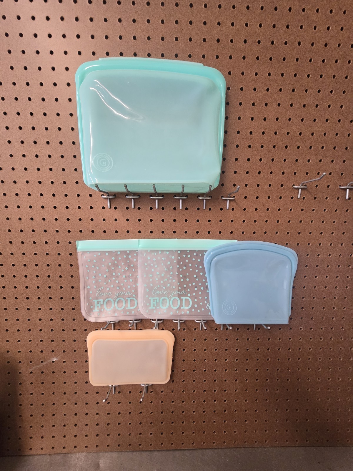 Honest Goods 3 Pack Food Storage Plus 2 Thyme And TABLE LOT