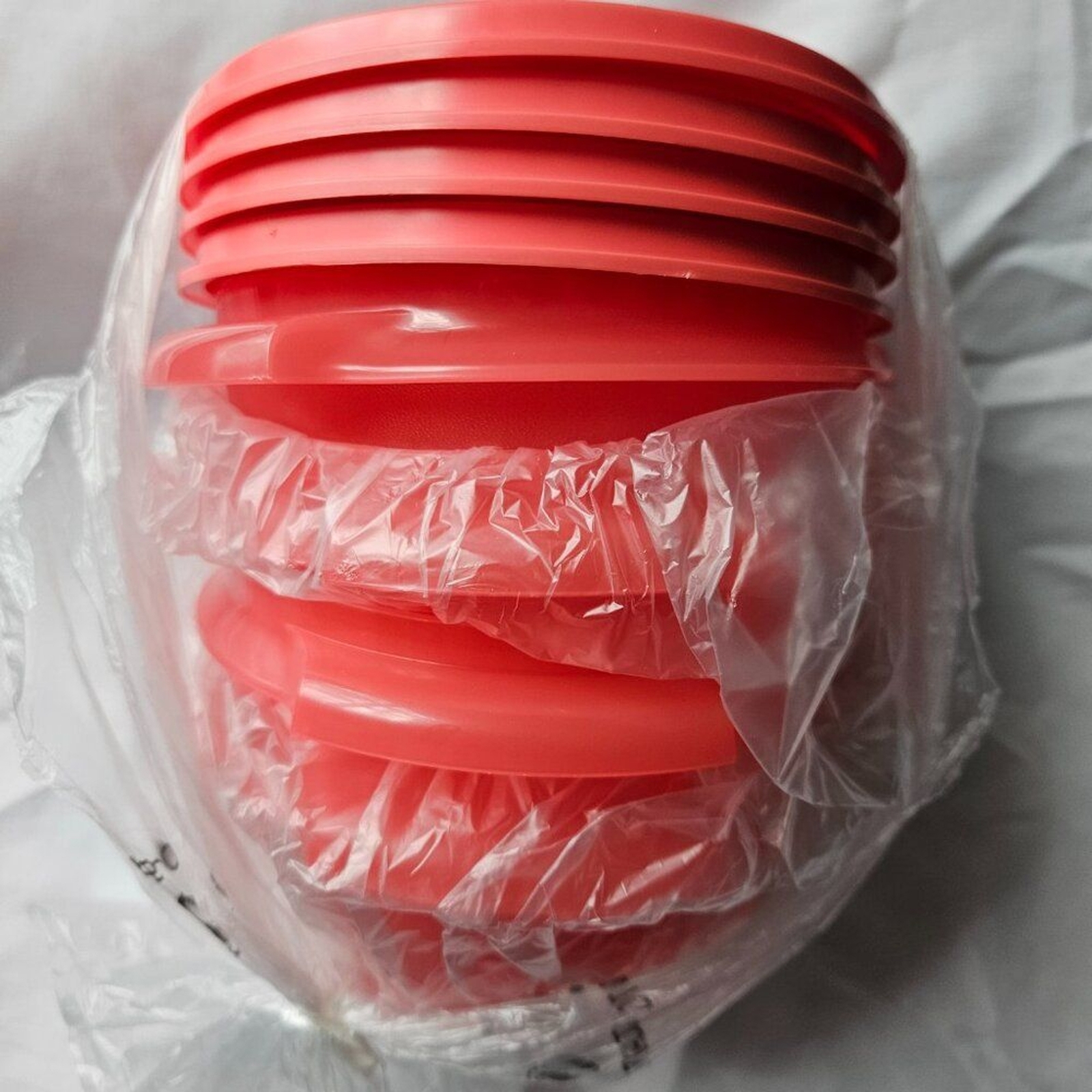 Tupperware Servalier Bowls 10 oz. Set of 4 in Watermelon color