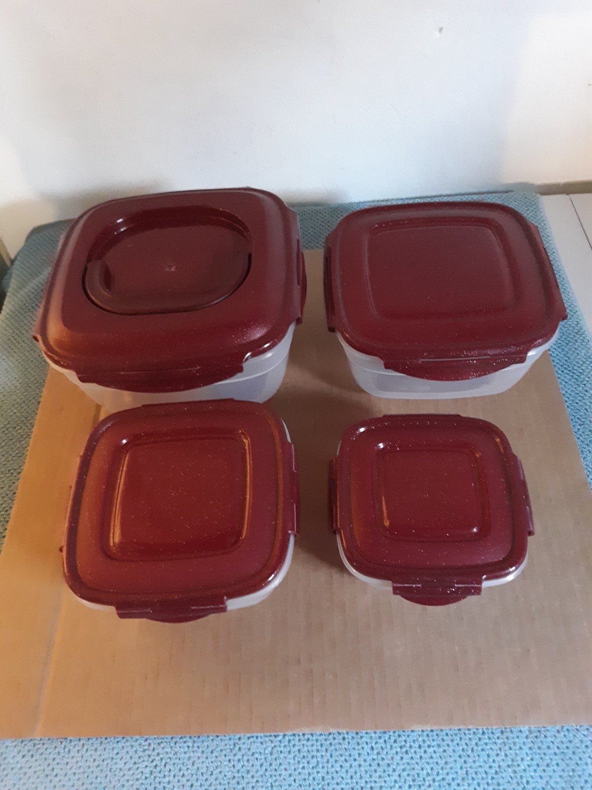 LocknLock 4pc Nestable Containers w/ Handle Lid Mystic Sparkle Red
