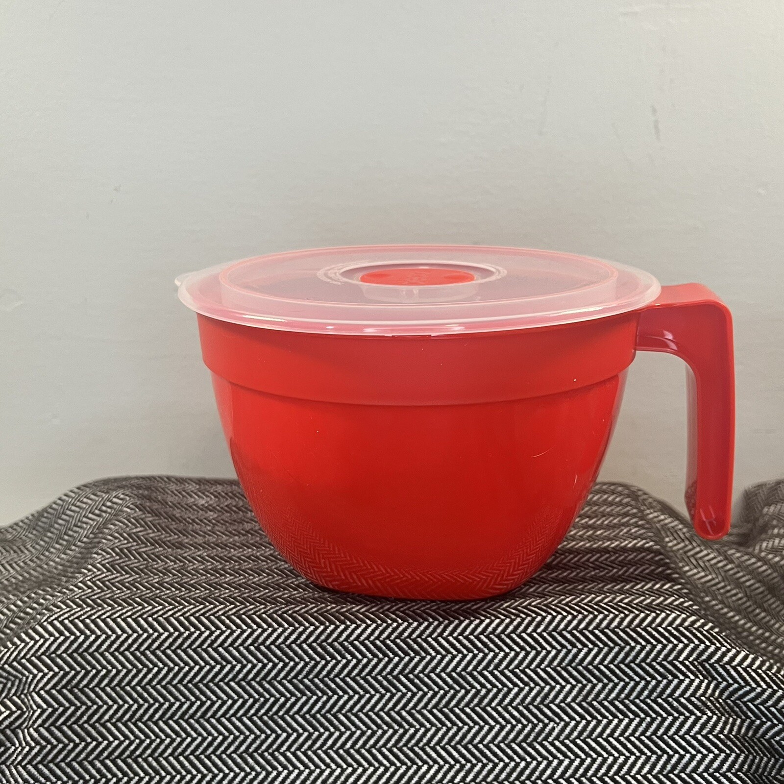 Decor Microsafe Large Microwave Safe Bowl 1.2 L BPA Free – Red – Dishwasher Safe