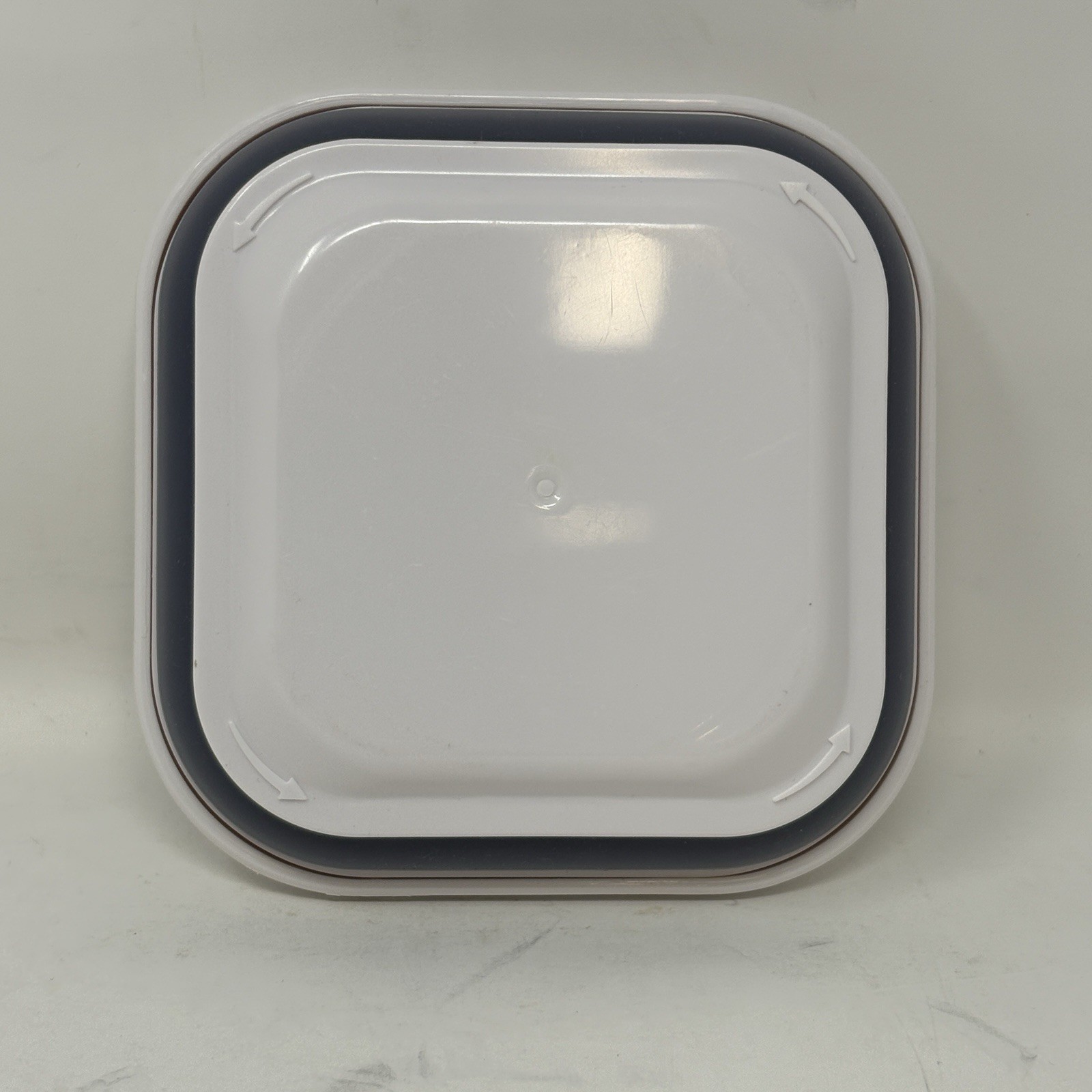 OXO White 4″ x 4″ Pop Container Round Push Button Replacement Lid (Pre-Owned)