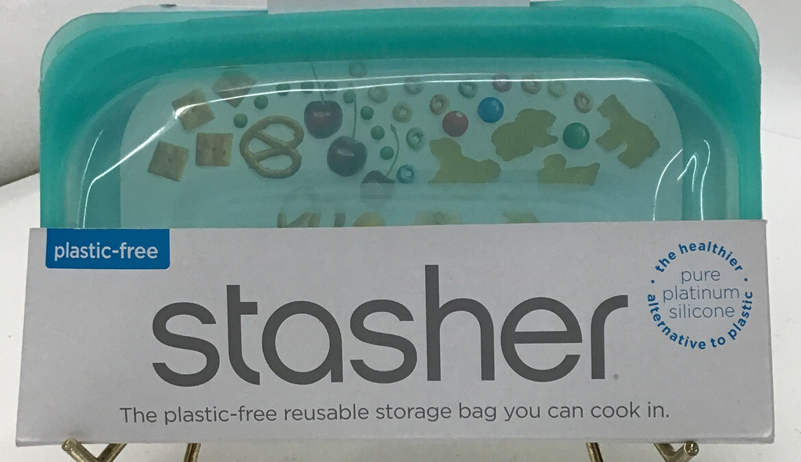 Stasher Reusable Silicone Snack Bag, Blue – 293.5 Ml / 9.9 Fl Oz Weight 2.1 Oz