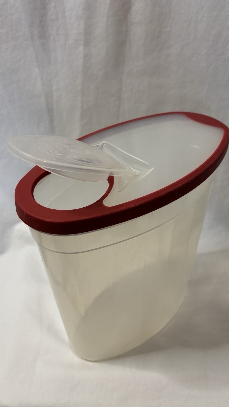 Rubbermaid 1.5 Gallon Cereal Keeper Clear Red Lid 5.68L BPA Free Storage 1923817
