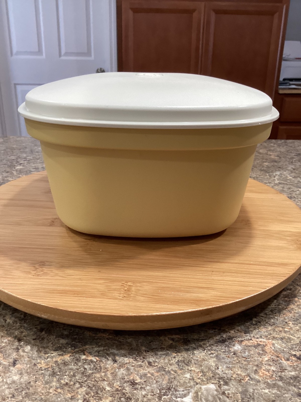 Vtg. 3 Qt. Tupperware Harvest Gold Steam N Store Steamer 888 Strainer w Lid EUC!