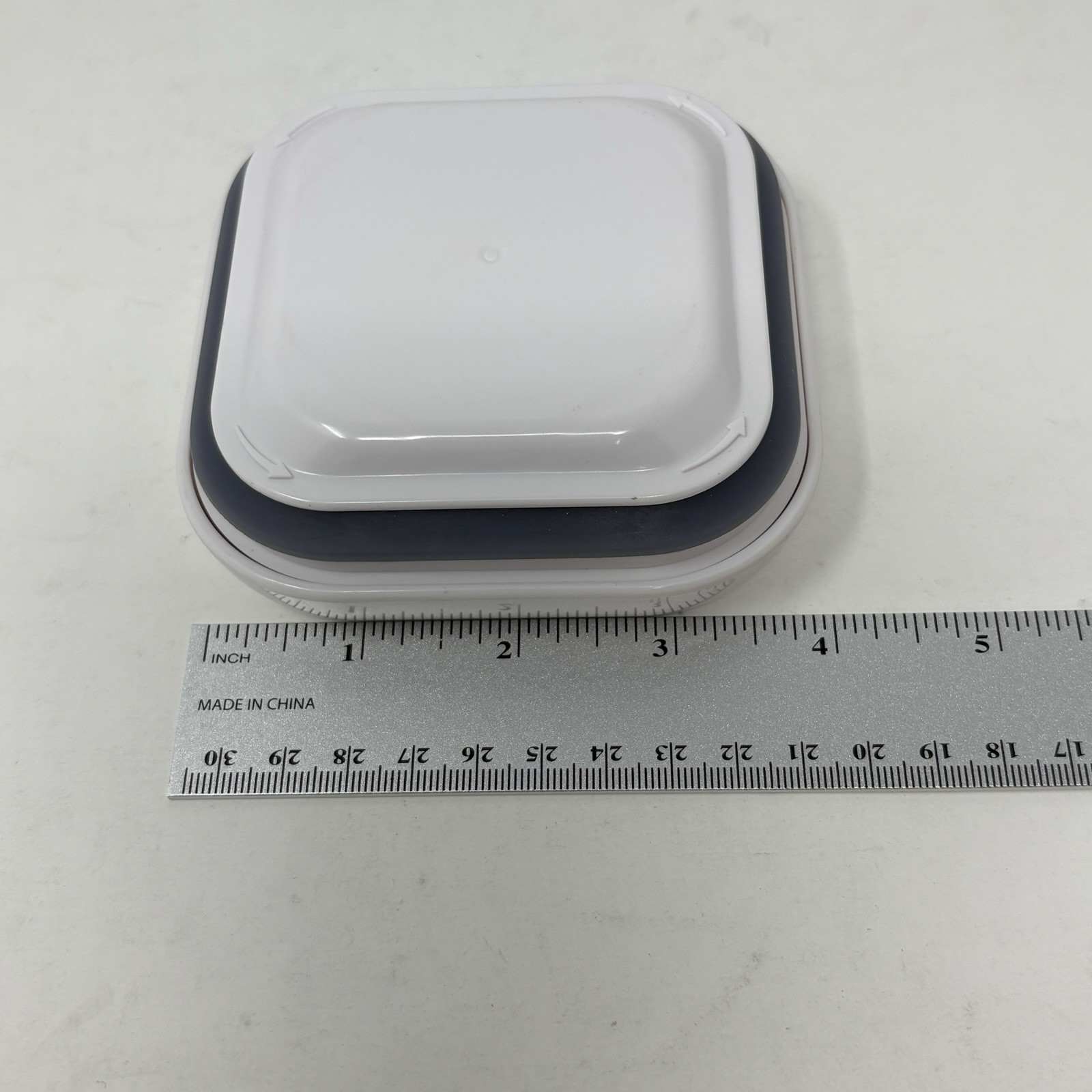 OXO White 4″ x 4″ Pop Container Round Push Button Replacement Lid (Pre-Owned)