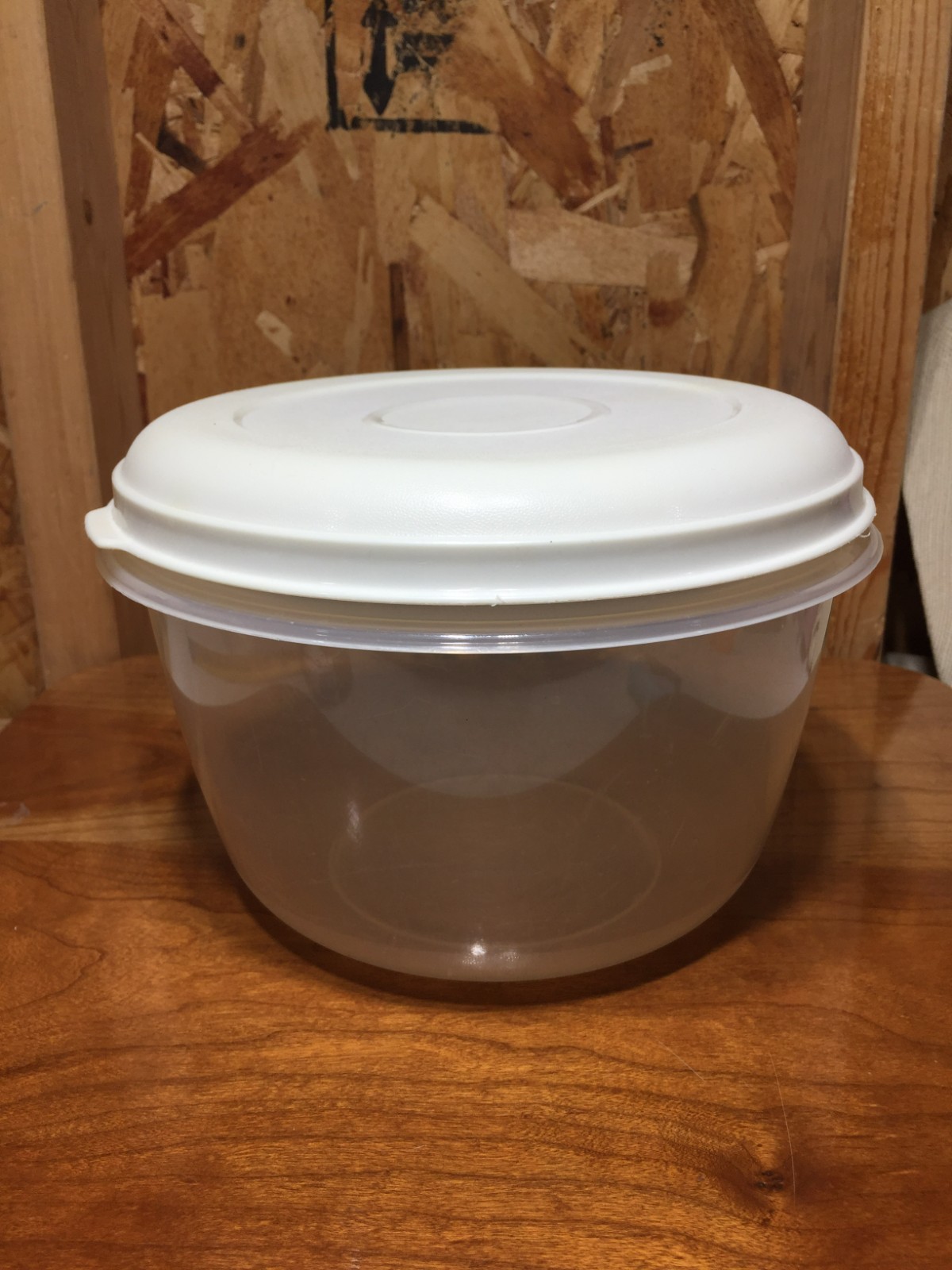 Rubbermaid Servin’ Saver 12 Cups 2.8 L Clear Bottom White Top 0032 3