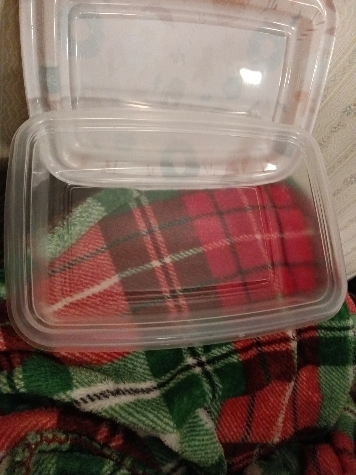 🌼Spring Flowers-x2 and 🧑‍🎄Santa’s Kitchen-x4 Plastic Storage Containers 1.0 L