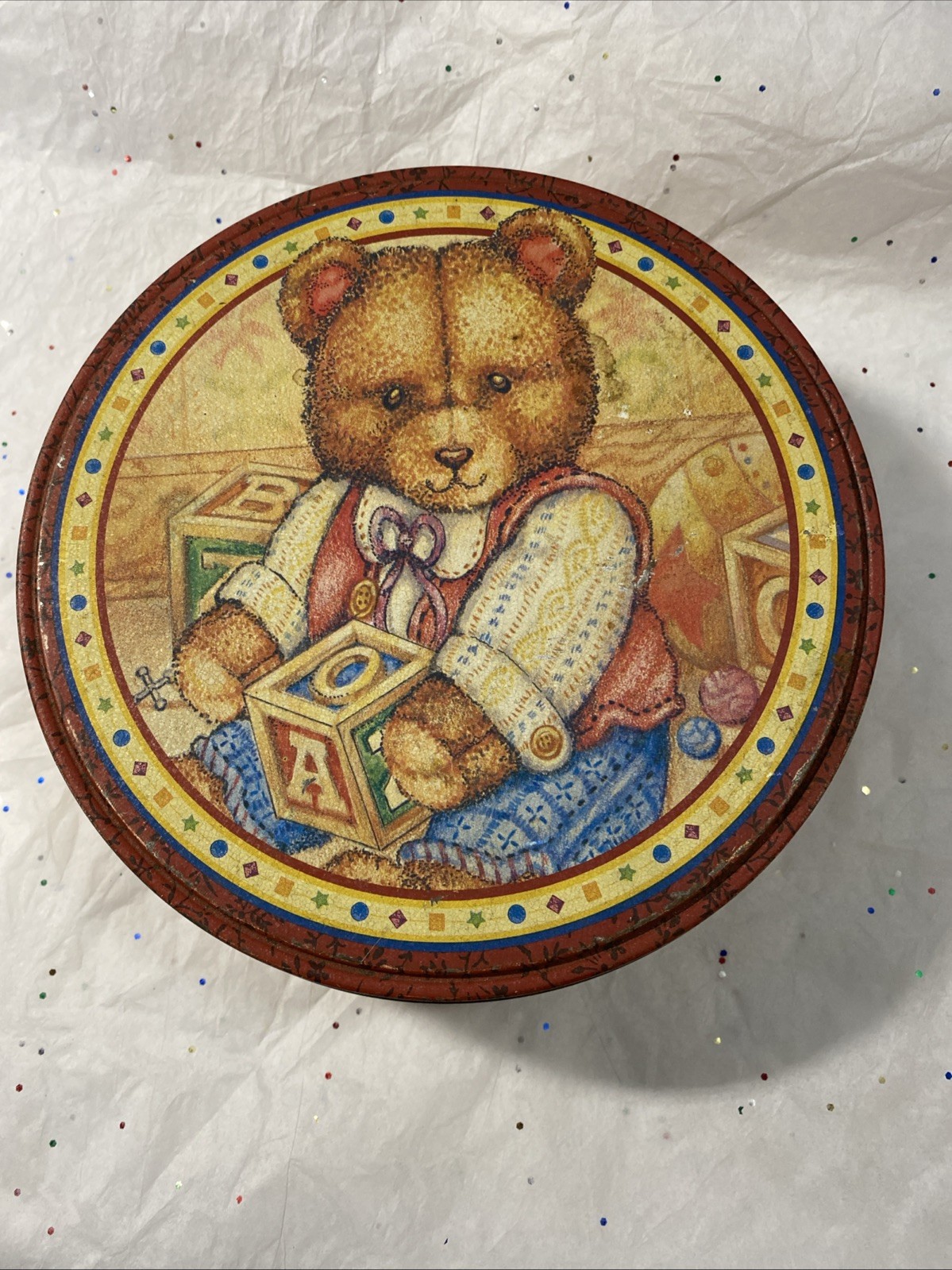 Vintage Christmas Cookie Tins Christmas Around the World (House of Lloyd)